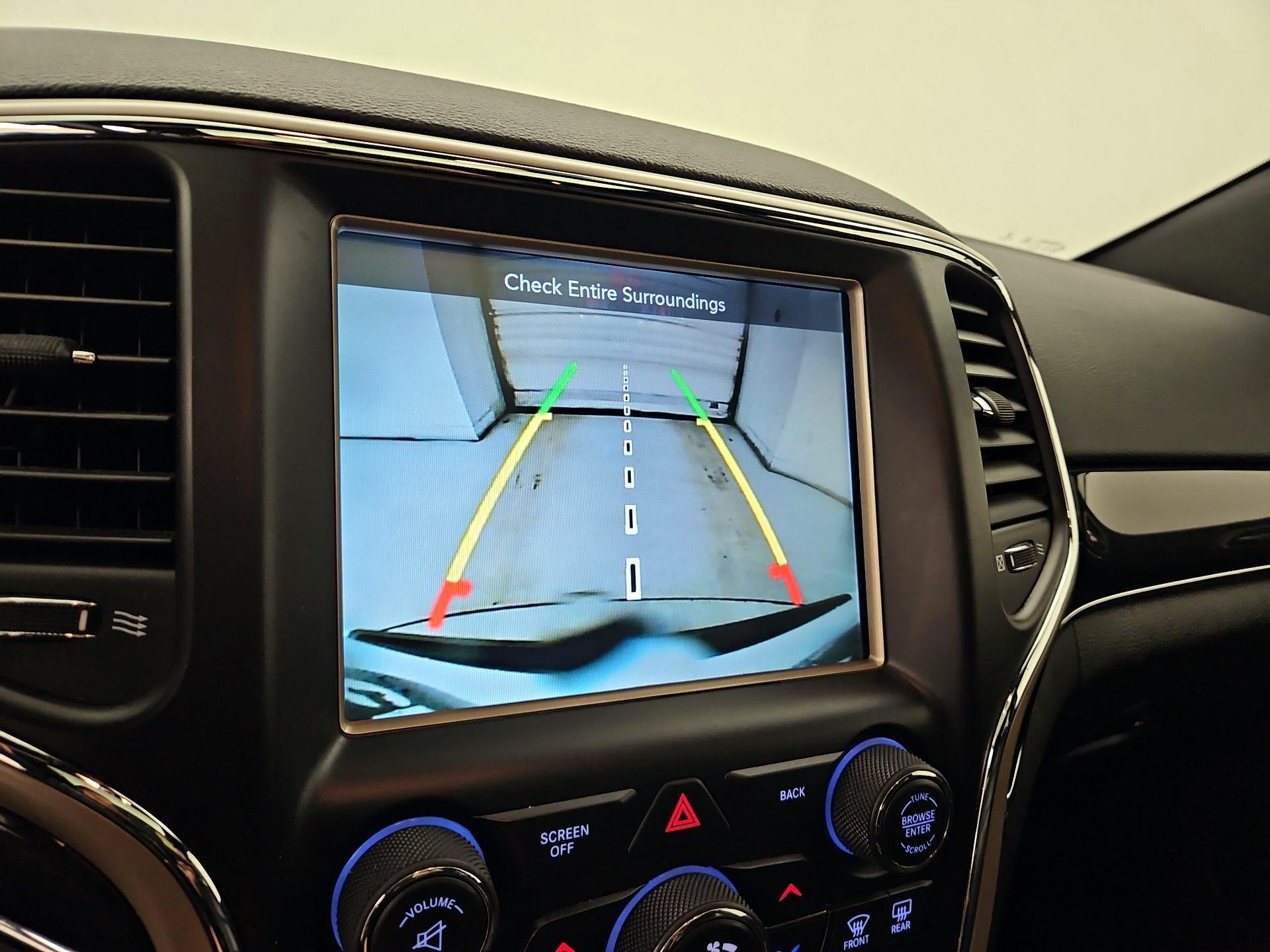 Thumbnail: 2016 Jeep Grand Cherokee - 15