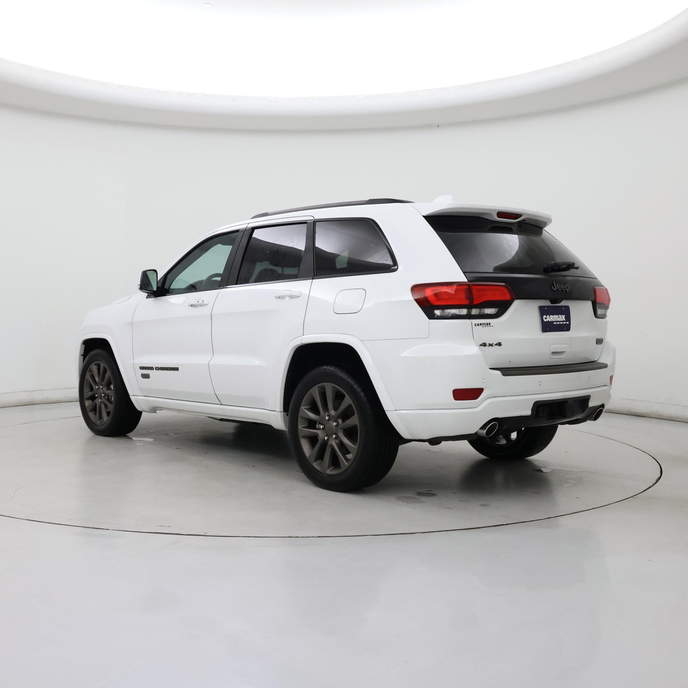 Thumbnail: 2016 Jeep Grand Cherokee - 2