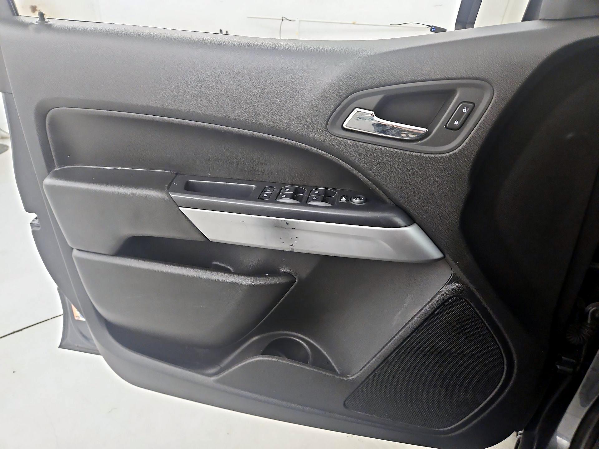Thumbnail: 2016 Chevrolet Colorado - 12