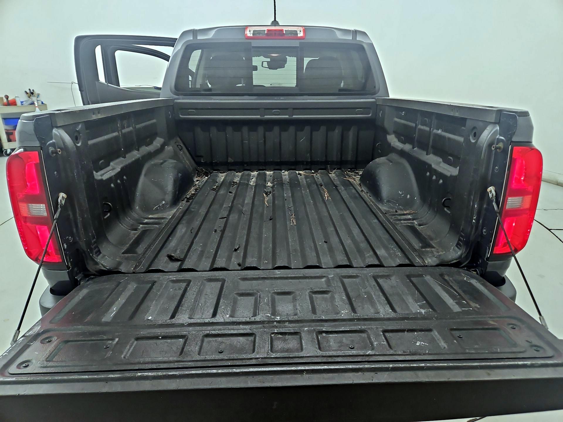 Thumbnail: 2016 Chevrolet Colorado - 20