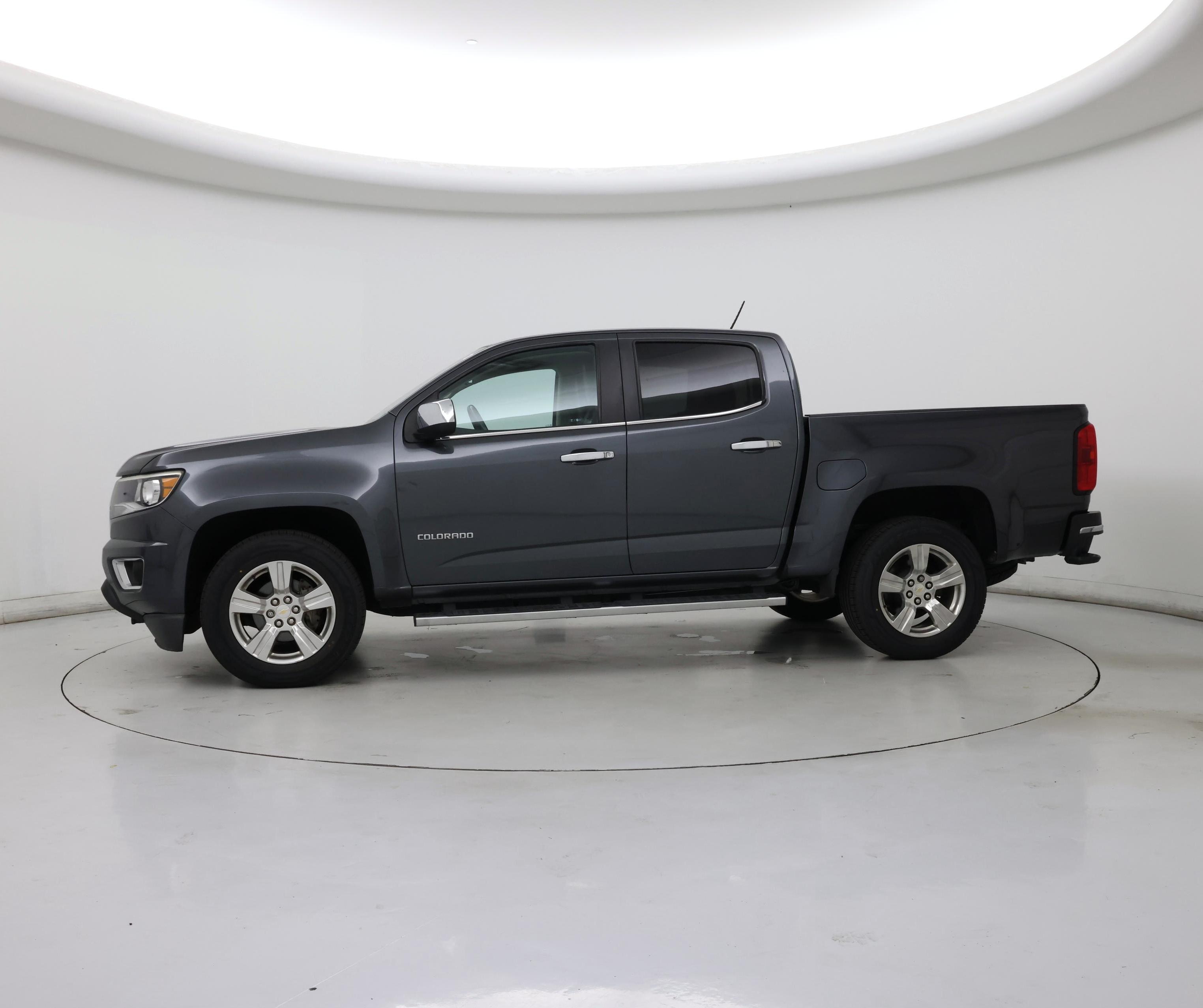 Thumbnail: 2016 Chevrolet Colorado - 3
