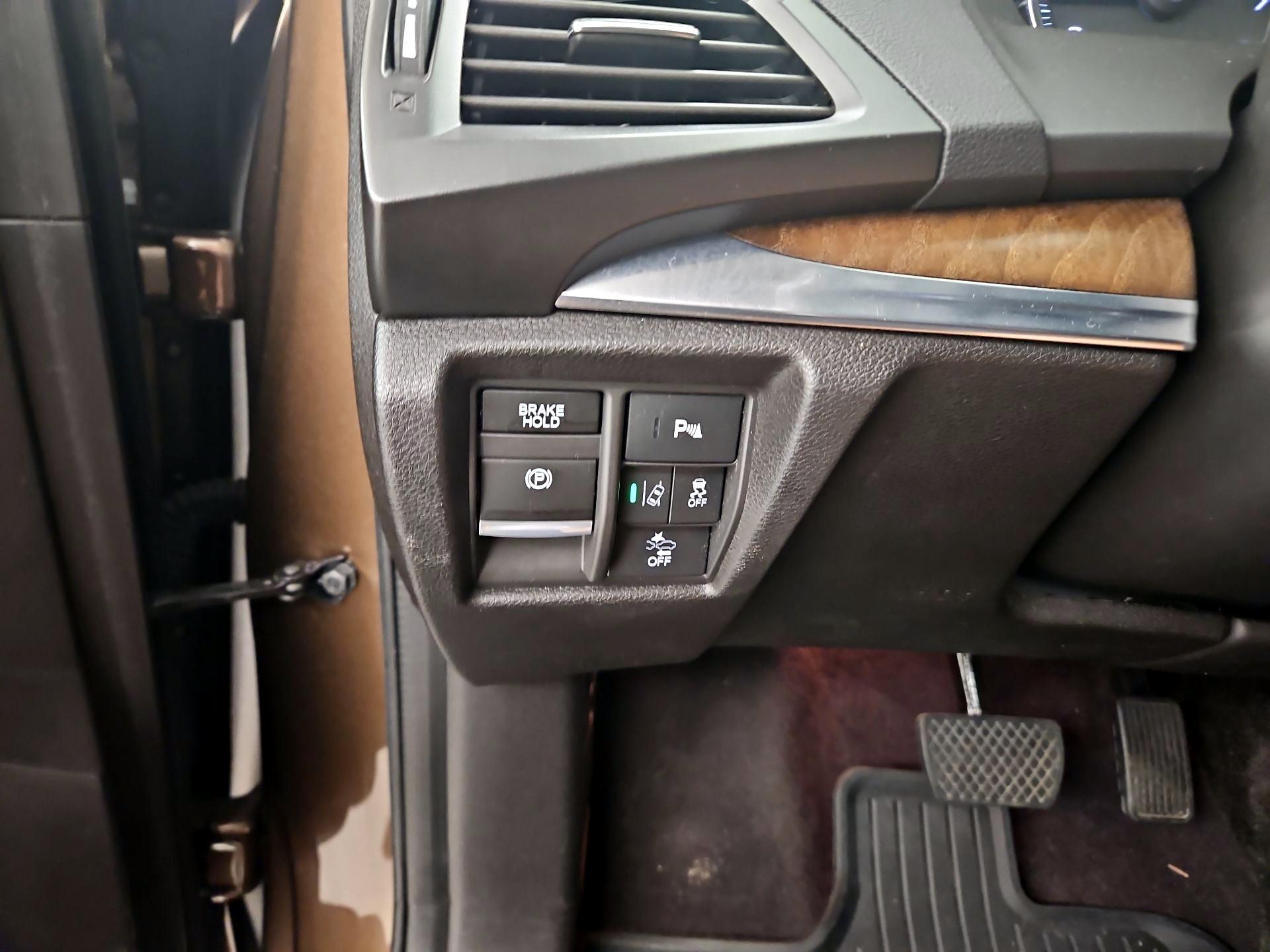 Thumbnail: 2019 Acura MDX - 13