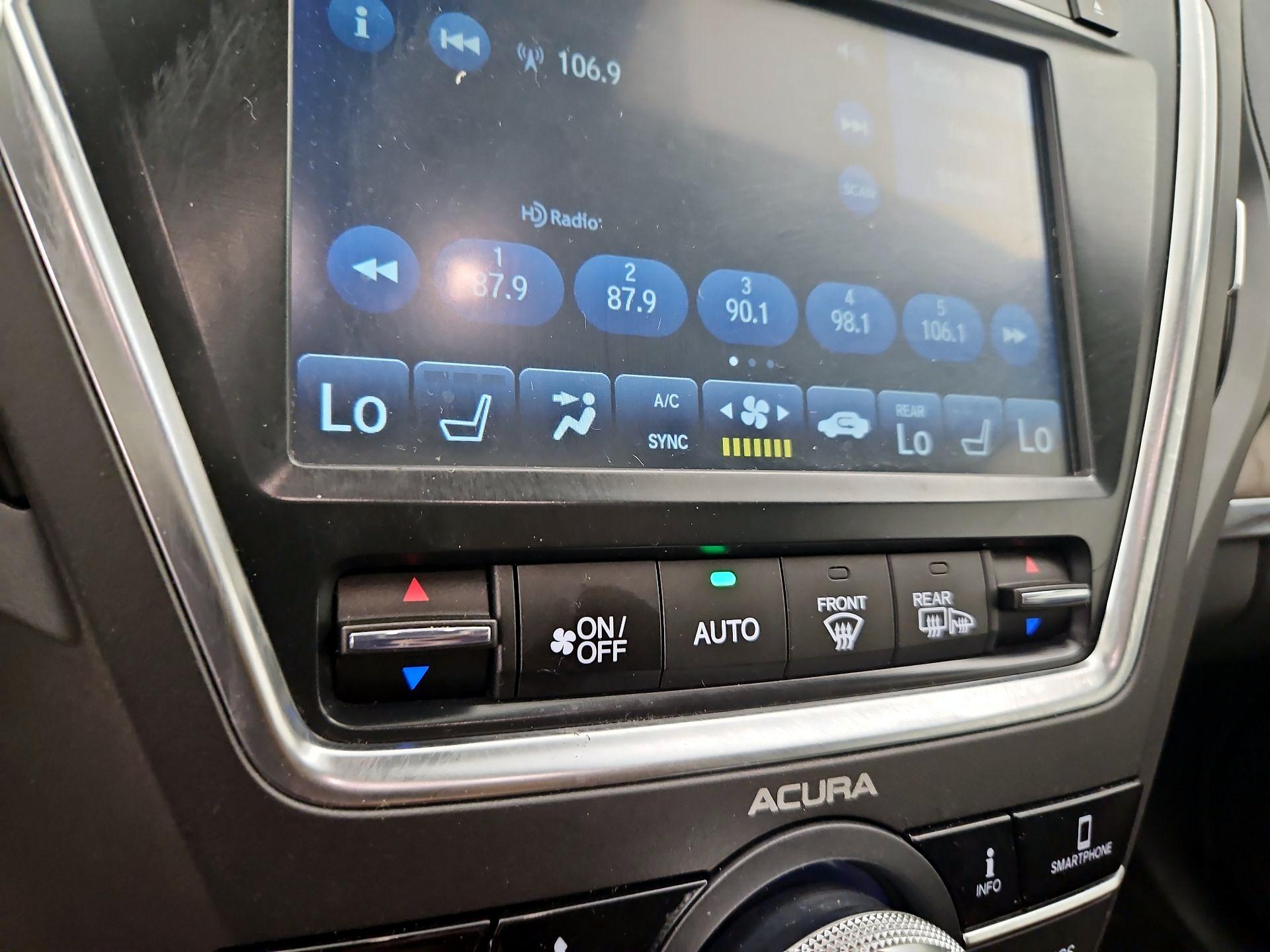 Thumbnail: 2019 Acura MDX - 17