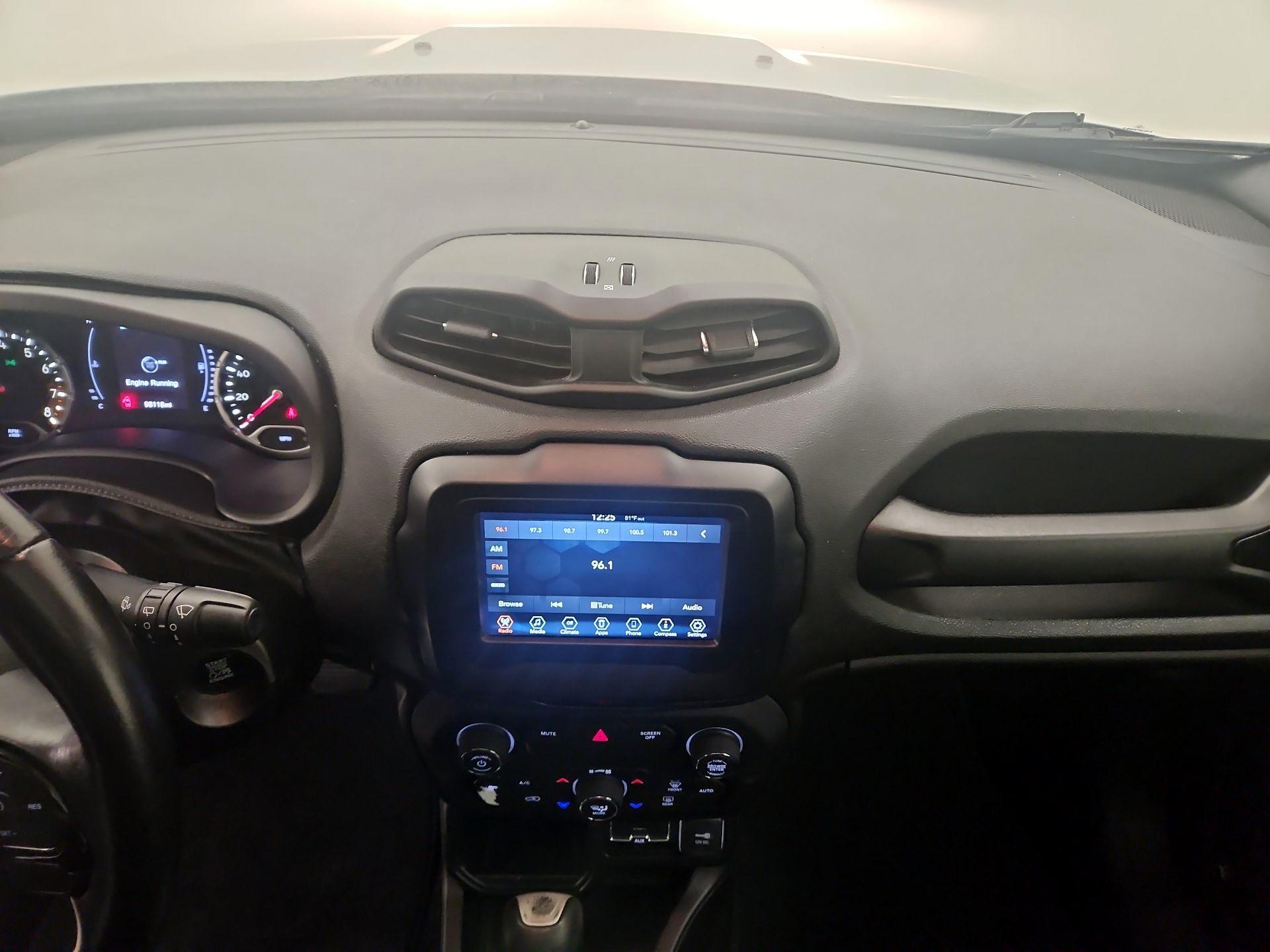 Thumbnail: 2018 Jeep Renegade - 9