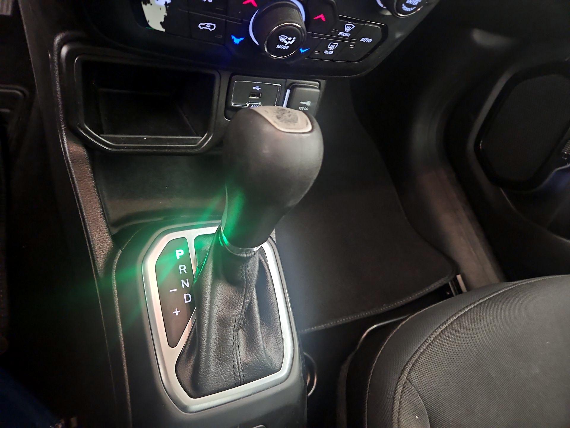 Thumbnail: 2018 Jeep Renegade - 17