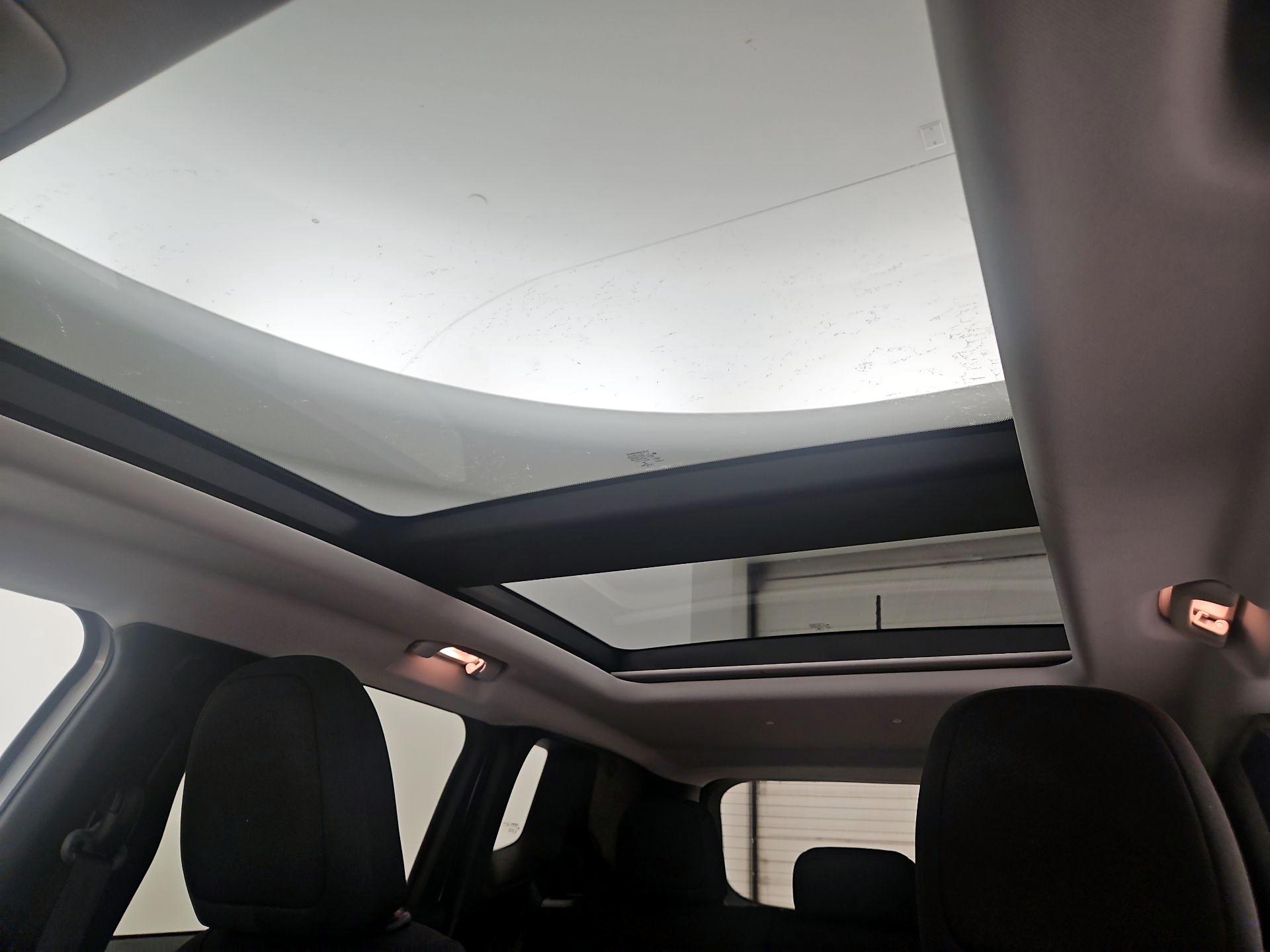 Thumbnail: 2018 Jeep Renegade - 19