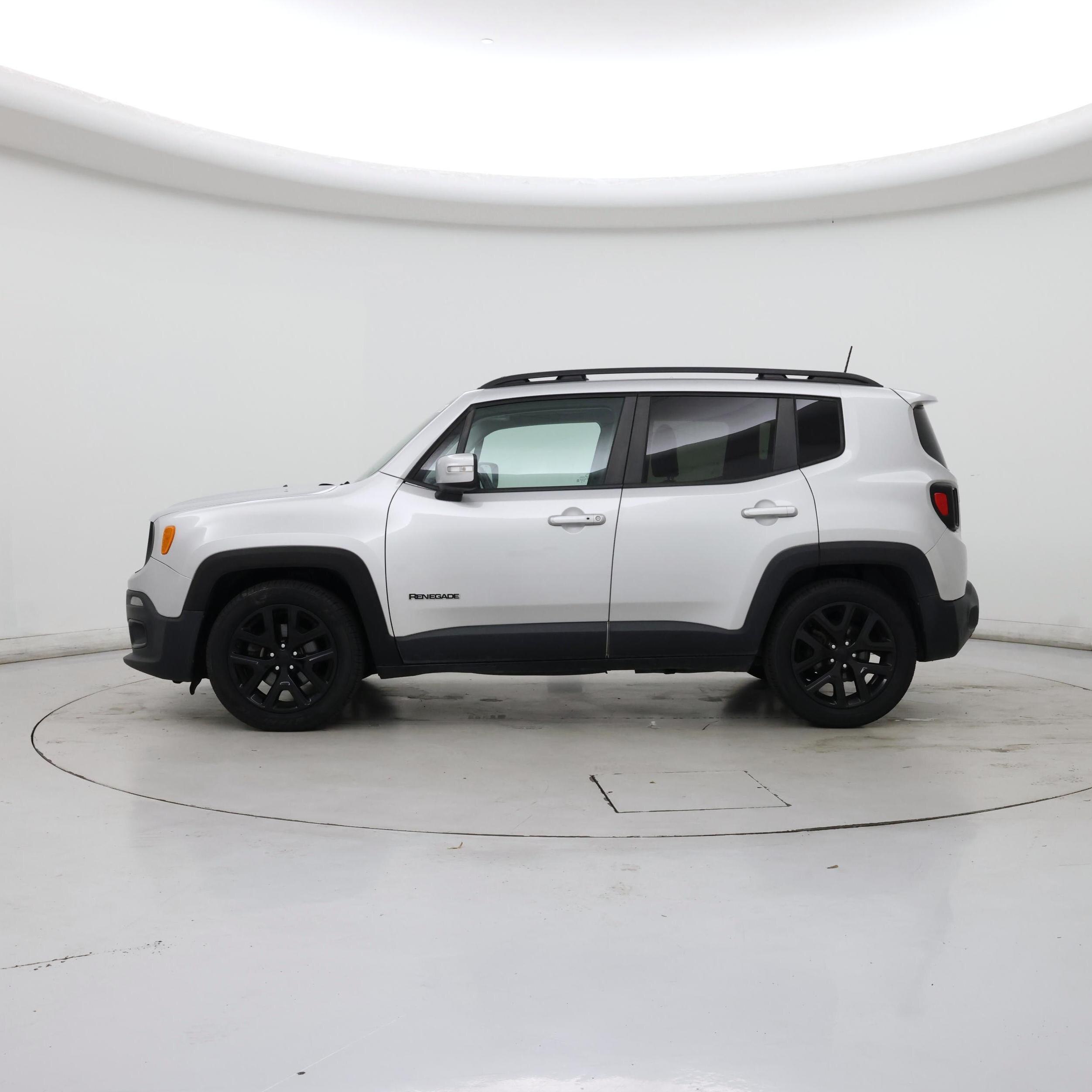 Thumbnail: 2018 Jeep Renegade - 3