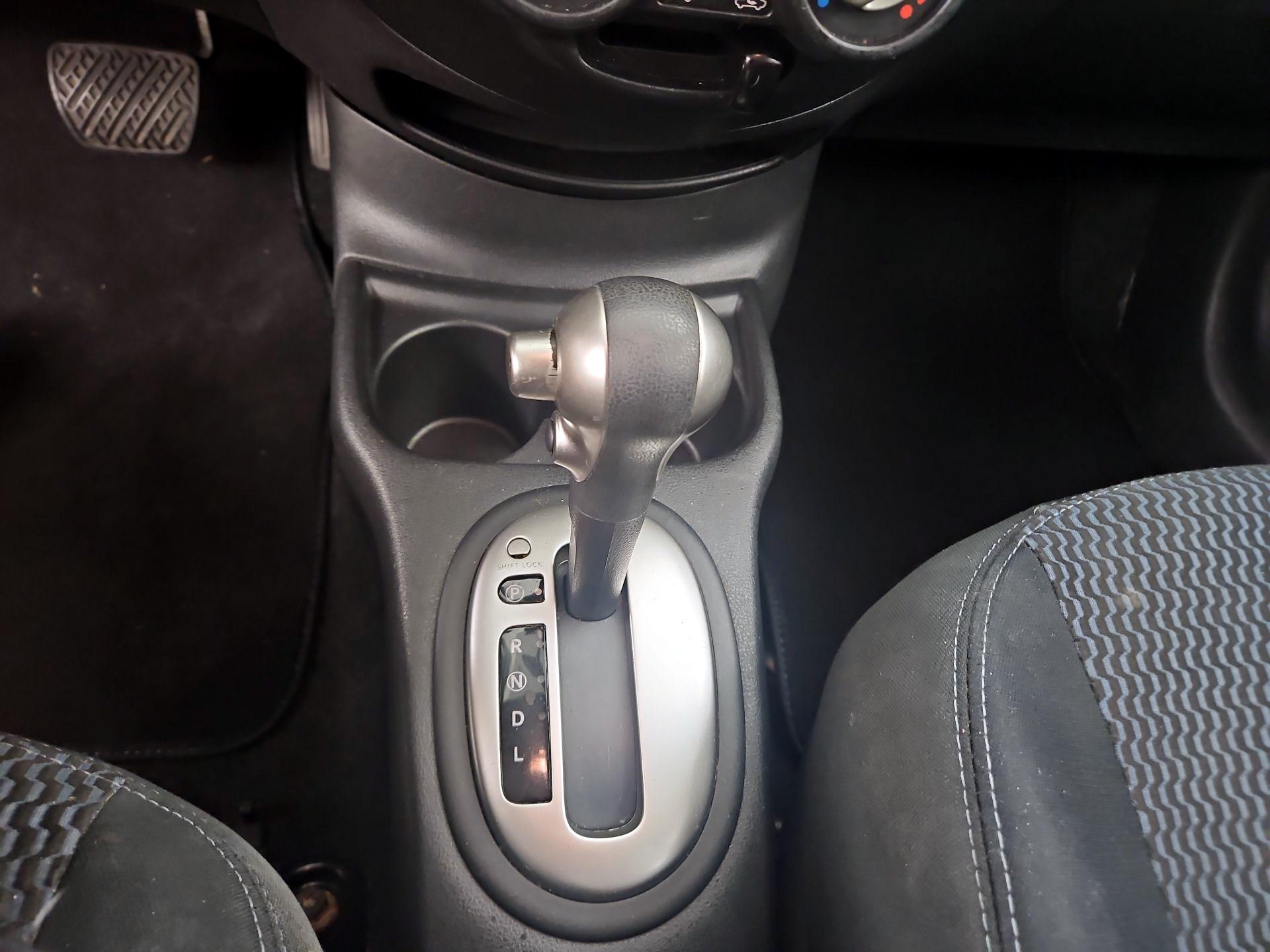 Thumbnail: 2014 Nissan Versa Note - 16