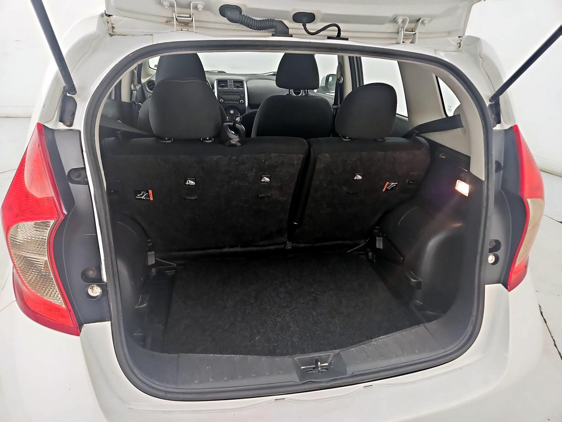 Thumbnail: 2014 Nissan Versa Note - 18