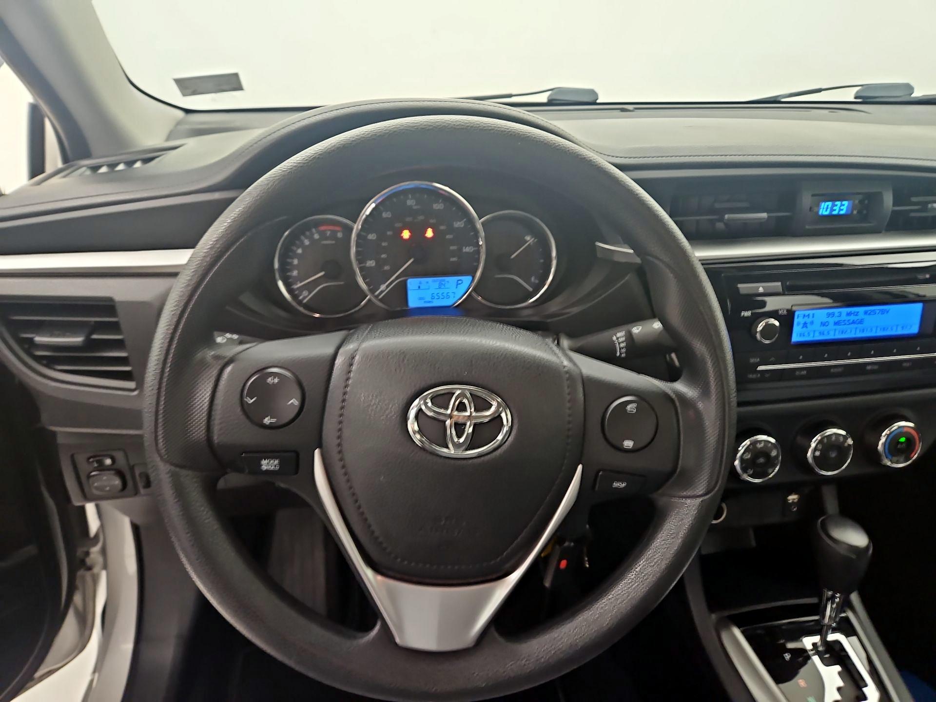 Thumbnail: 2015 Toyota Corolla - 10