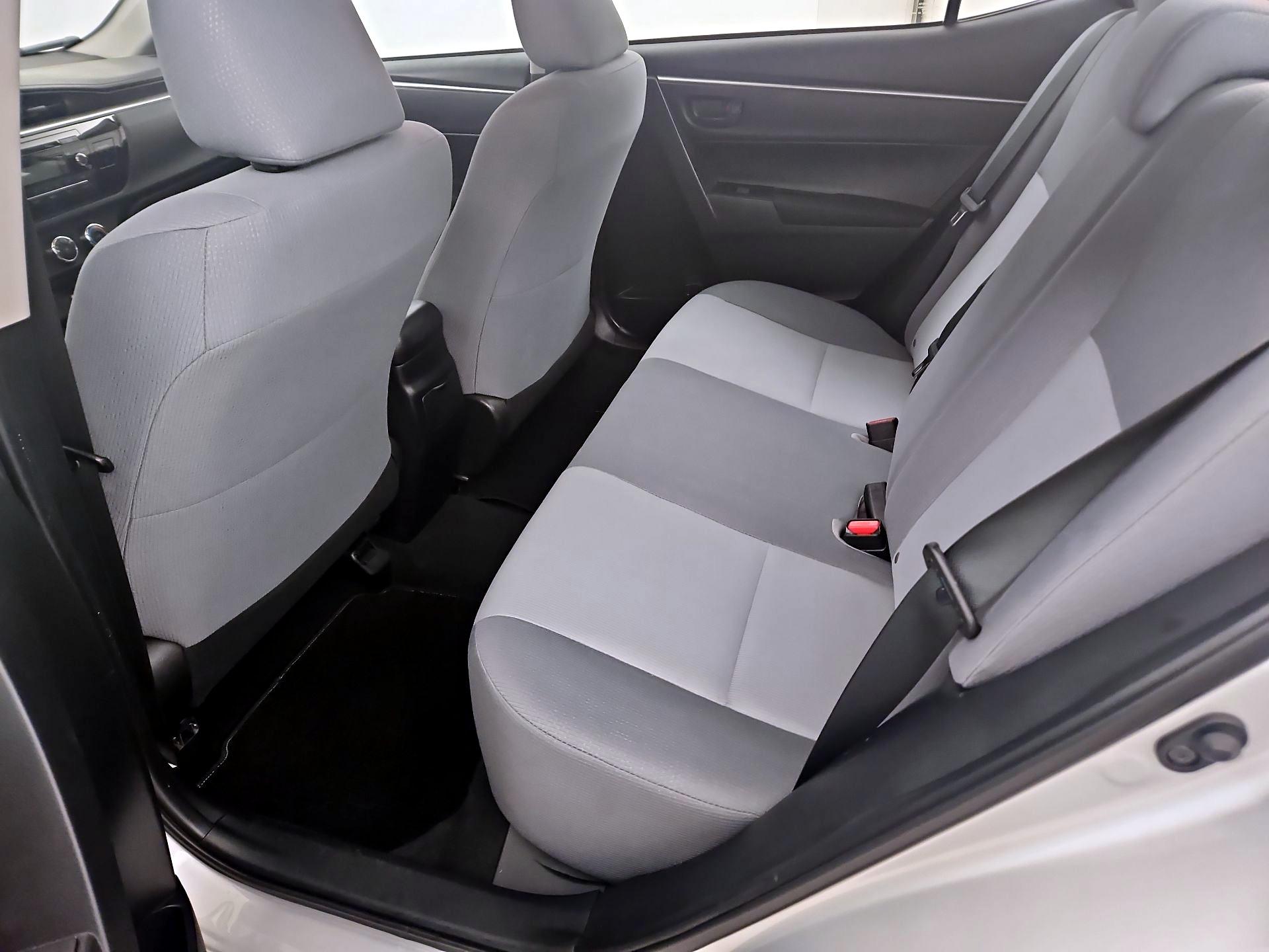 Thumbnail: 2015 Toyota Corolla - 18