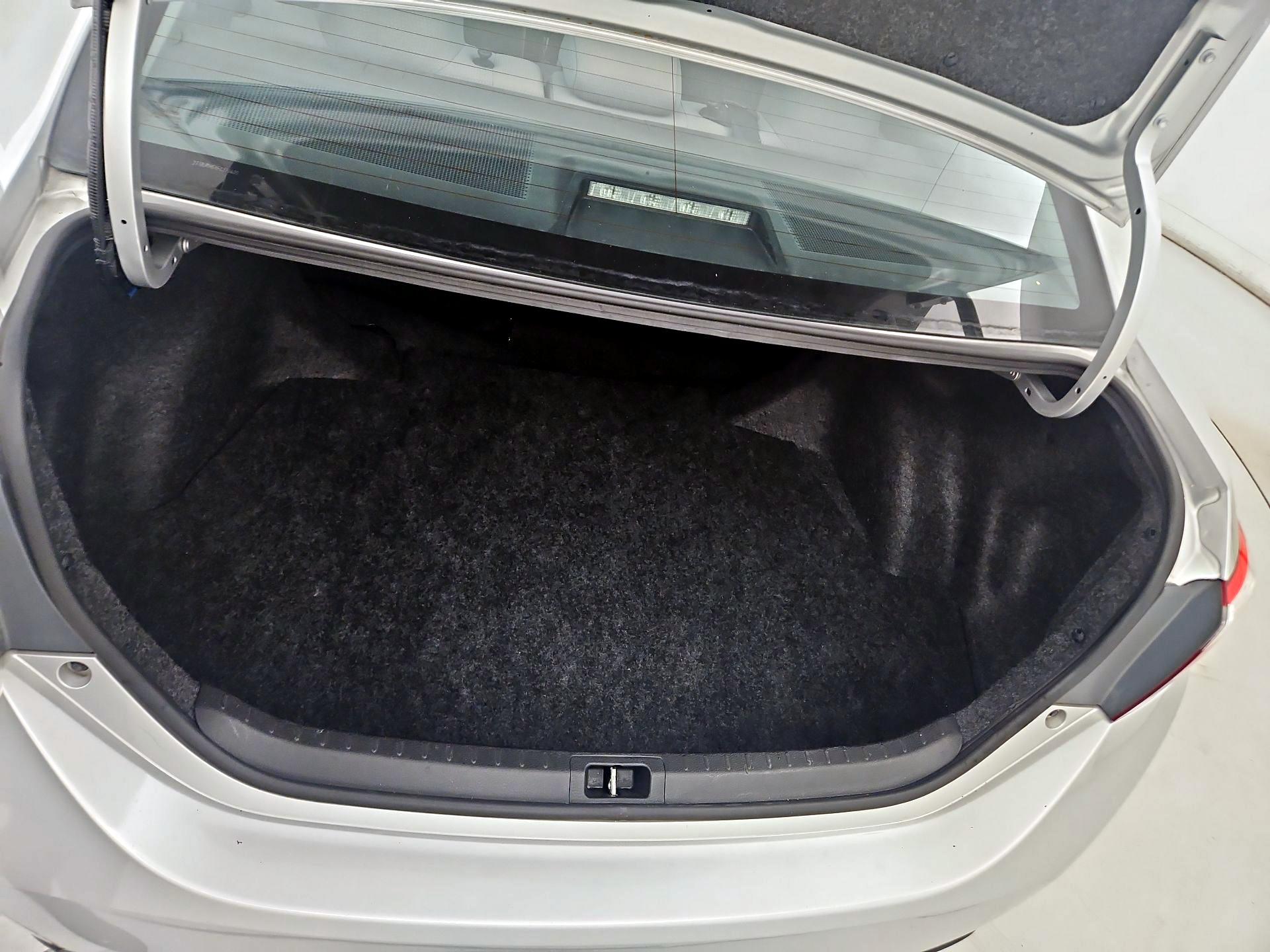 Thumbnail: 2015 Toyota Corolla - 19