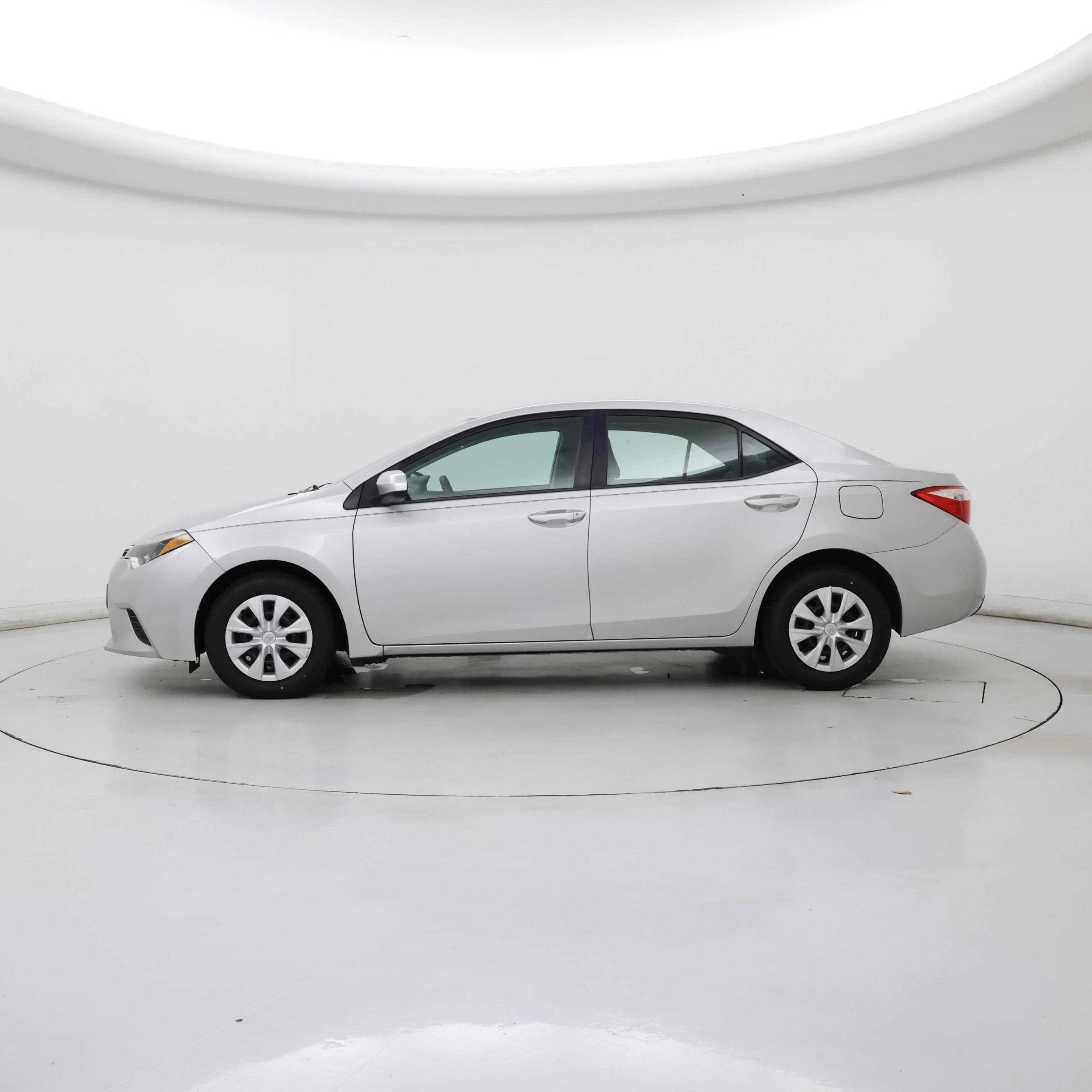 Thumbnail: 2015 Toyota Corolla - 3
