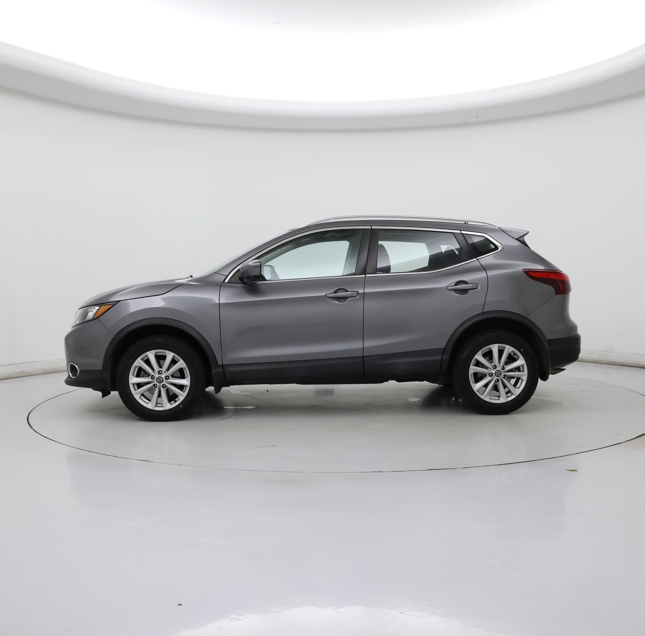 Thumbnail: 2019 Nissan Rogue Sport - 3