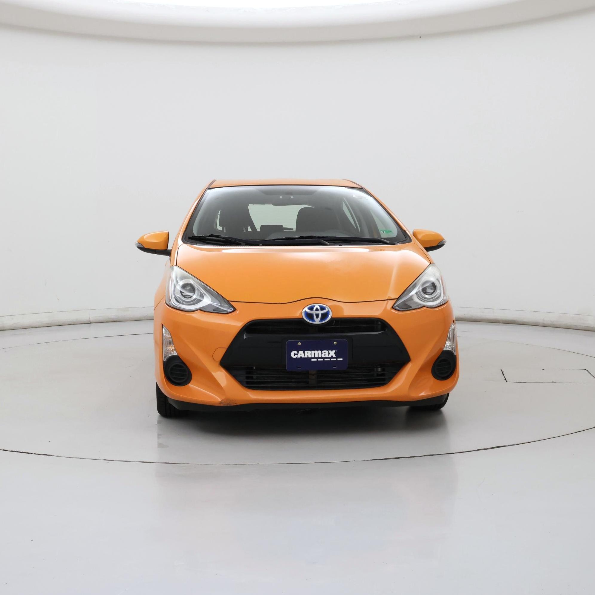 Thumbnail: 2015 Toyota Prius c - 5