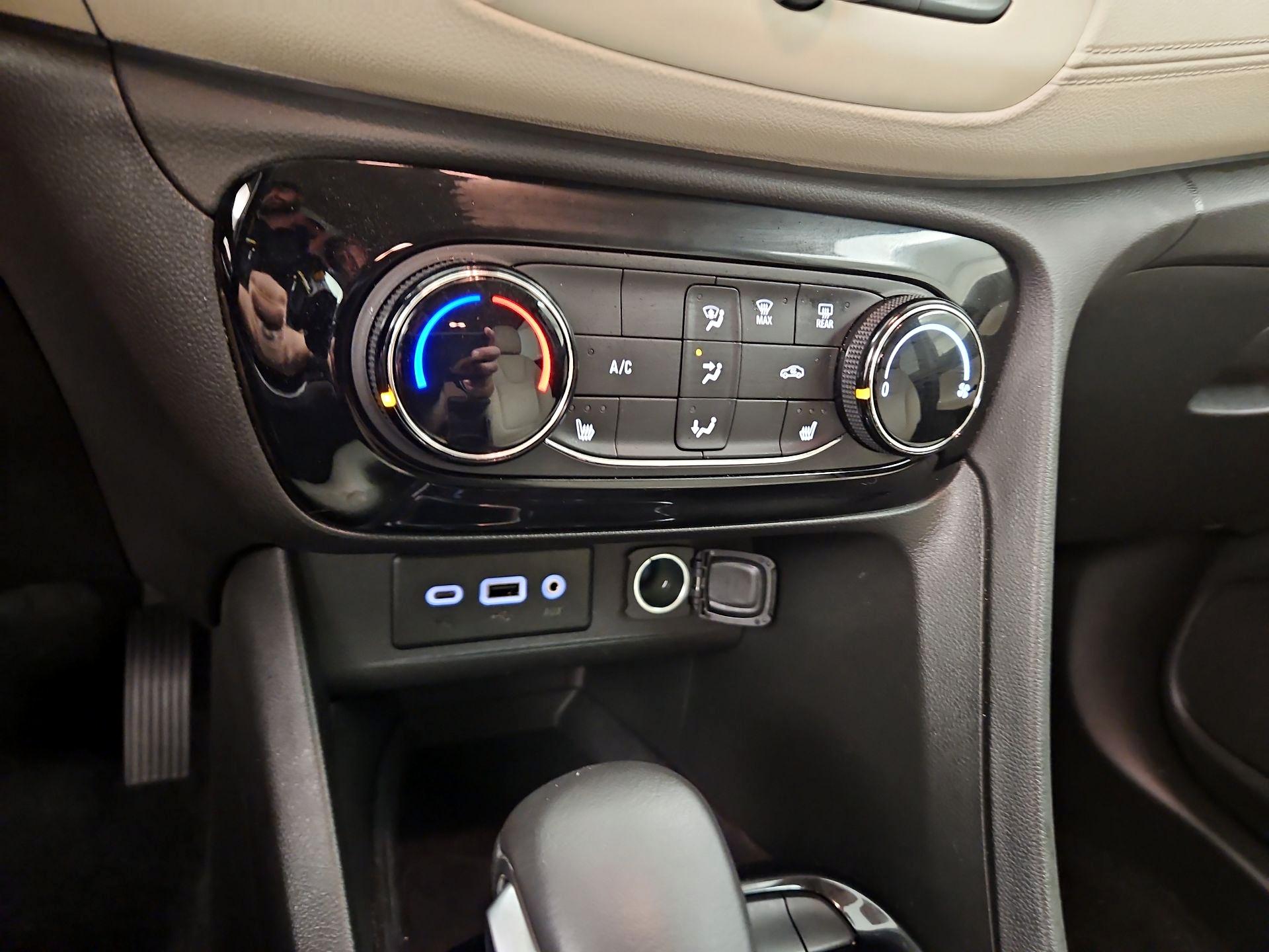 Thumbnail: 2023 Buick Encore GX - 16
