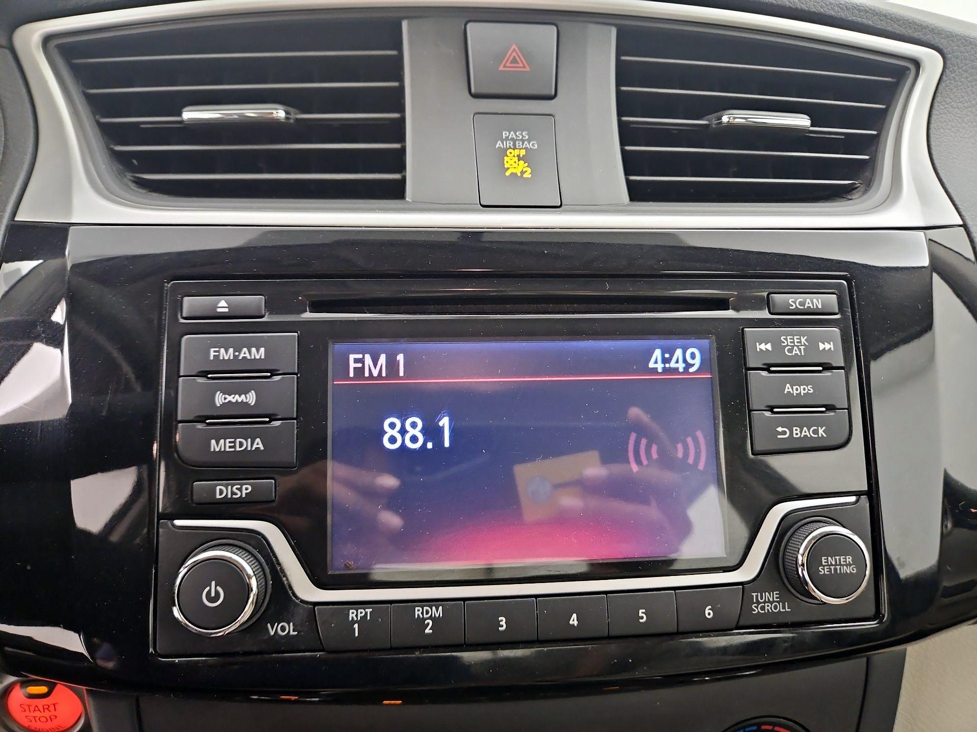 Thumbnail: 2016 Nissan Sentra - 15