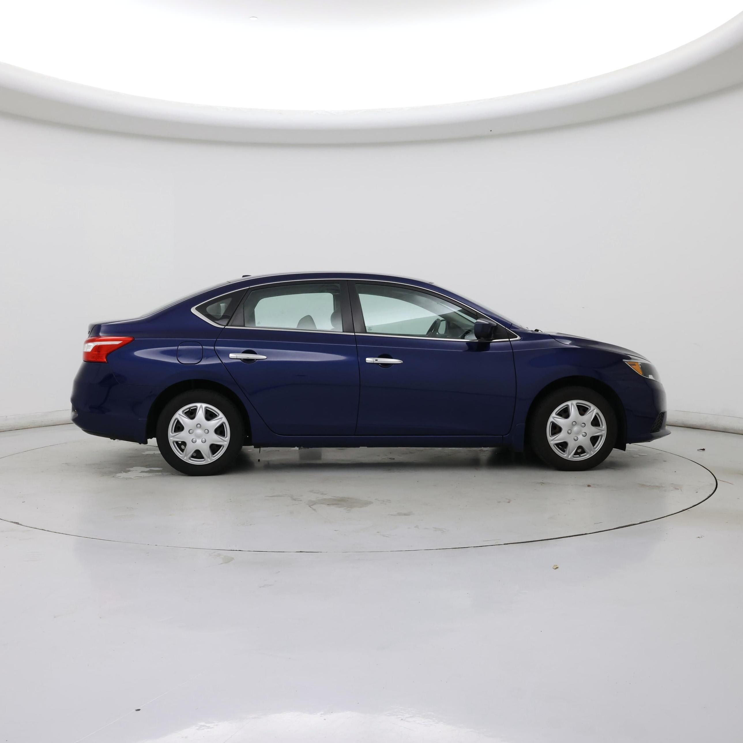 Thumbnail: 2016 Nissan Sentra - 7