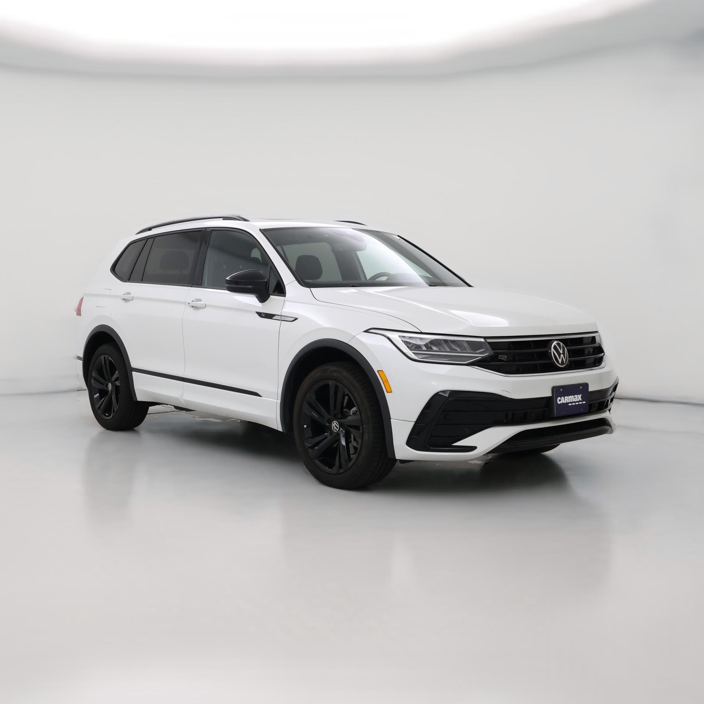 Thumbnail: 2023 Volkswagen Tiguan - 1
