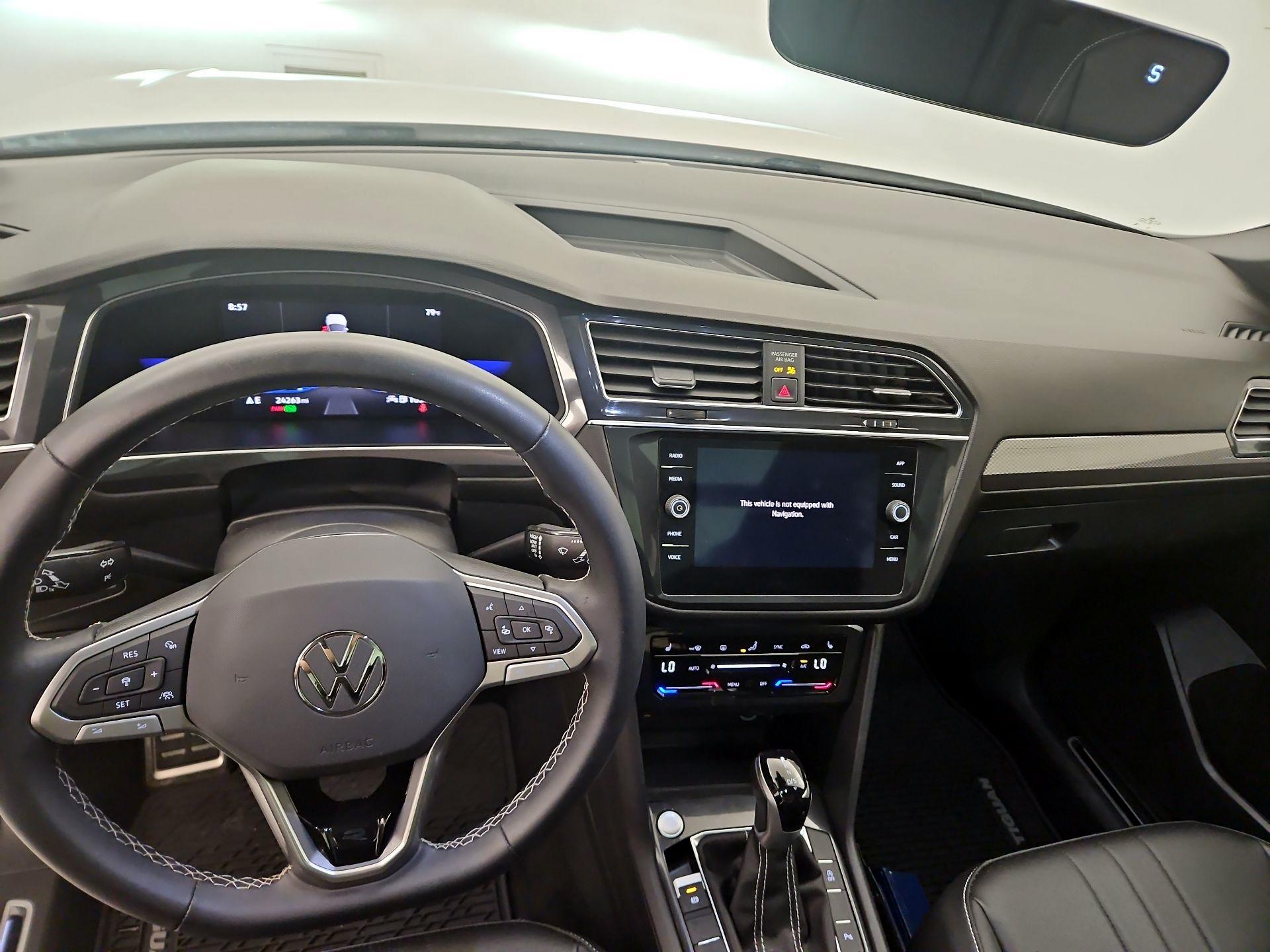 Thumbnail: 2023 Volkswagen Tiguan - 9
