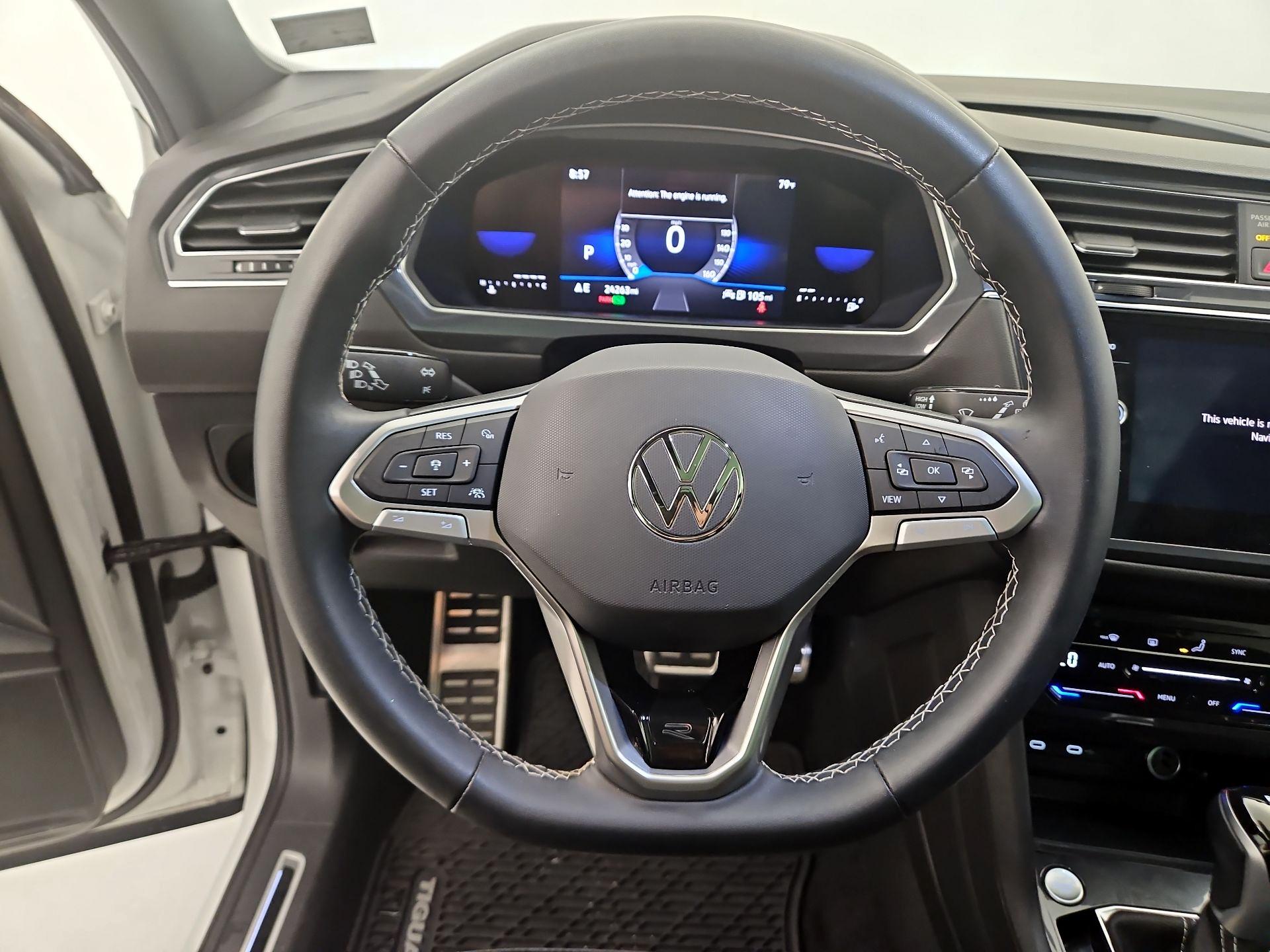 Thumbnail: 2023 Volkswagen Tiguan - 10