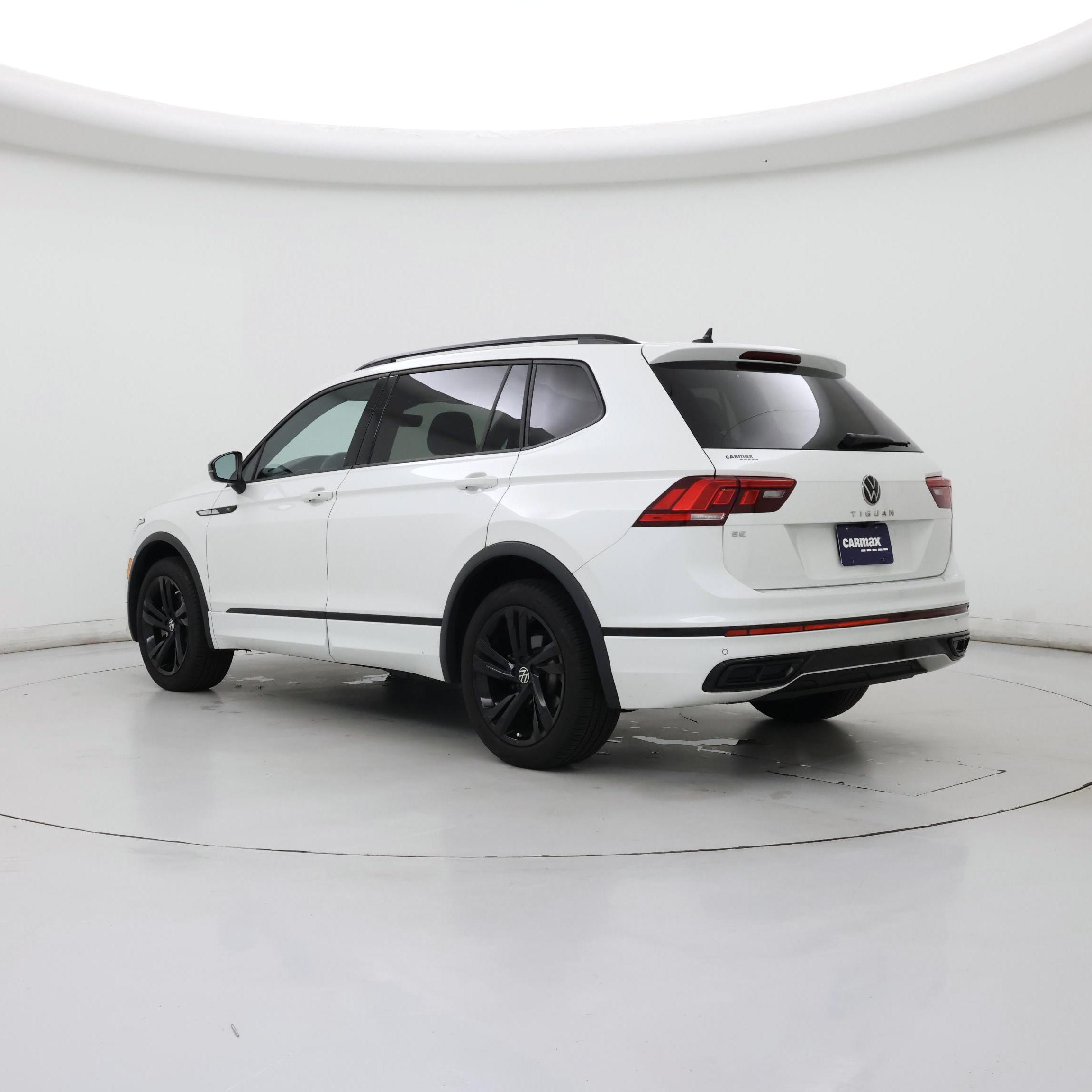 Thumbnail: 2023 Volkswagen Tiguan - 2