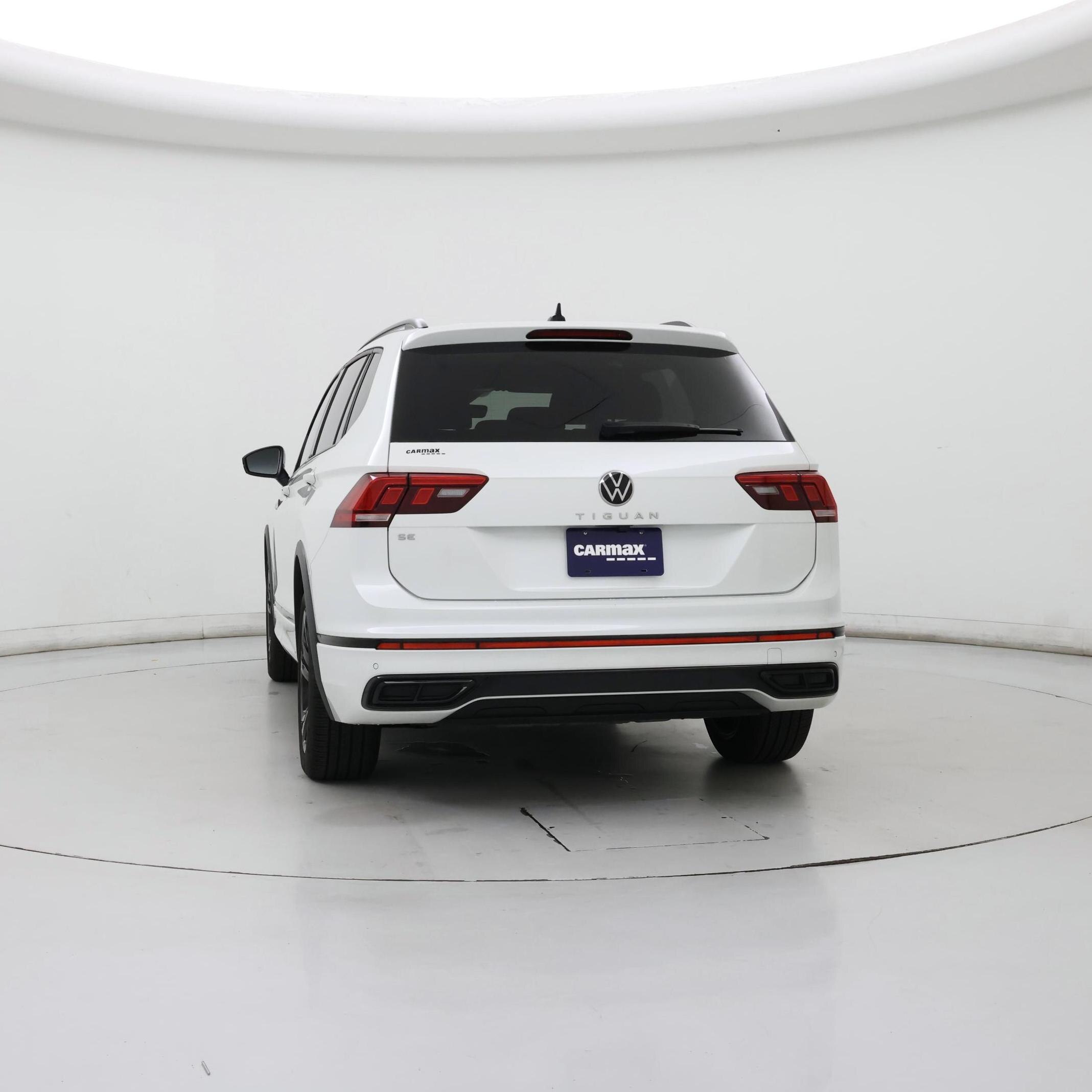 Thumbnail: 2023 Volkswagen Tiguan - 6