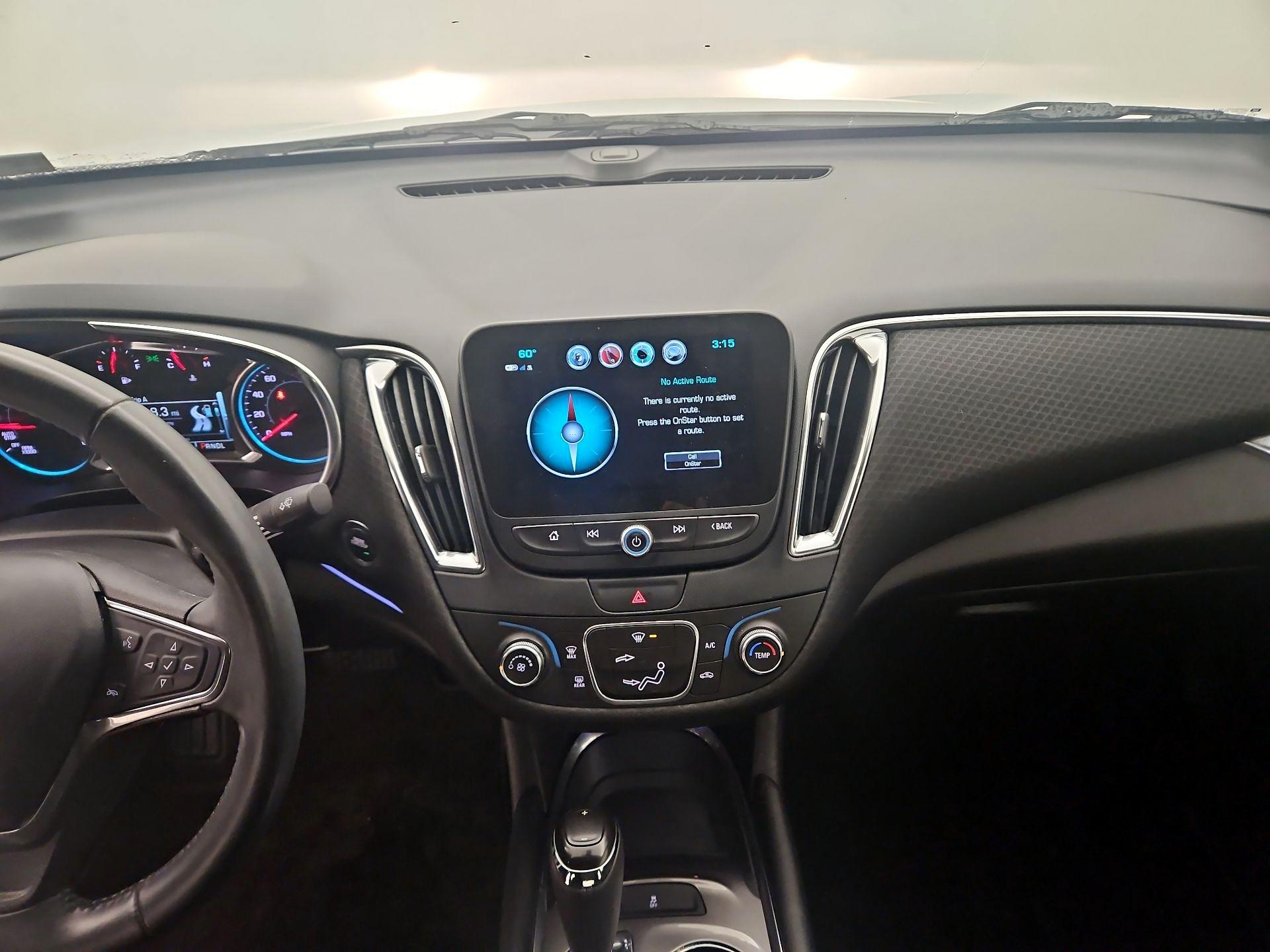 Thumbnail: 2017 Chevrolet Malibu - 9