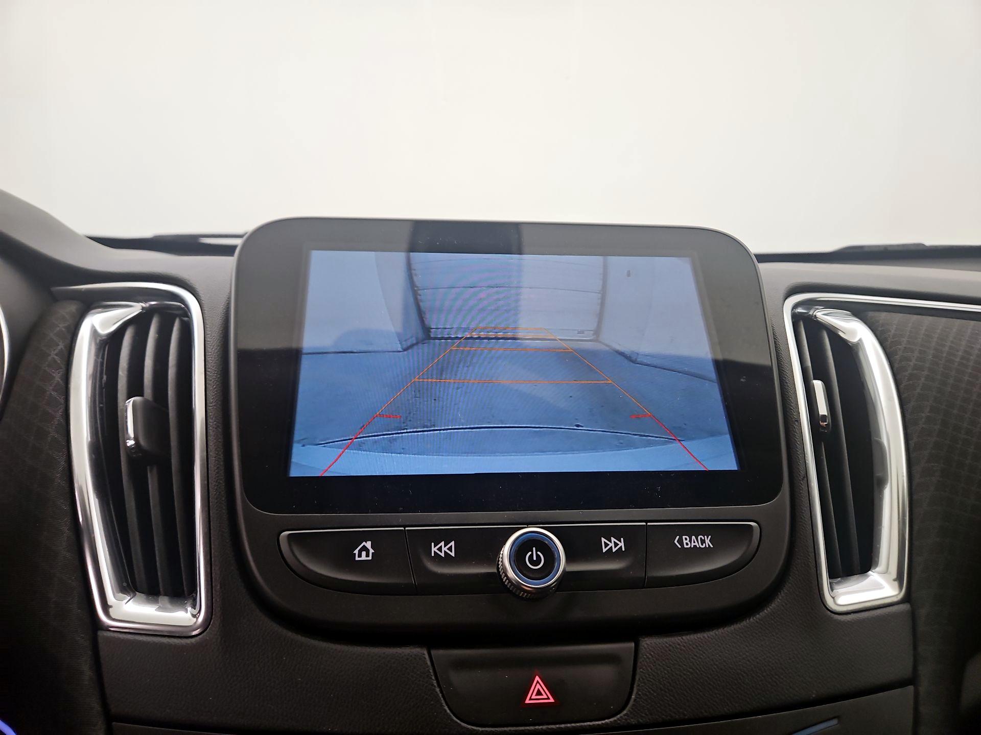 Thumbnail: 2017 Chevrolet Malibu - 14