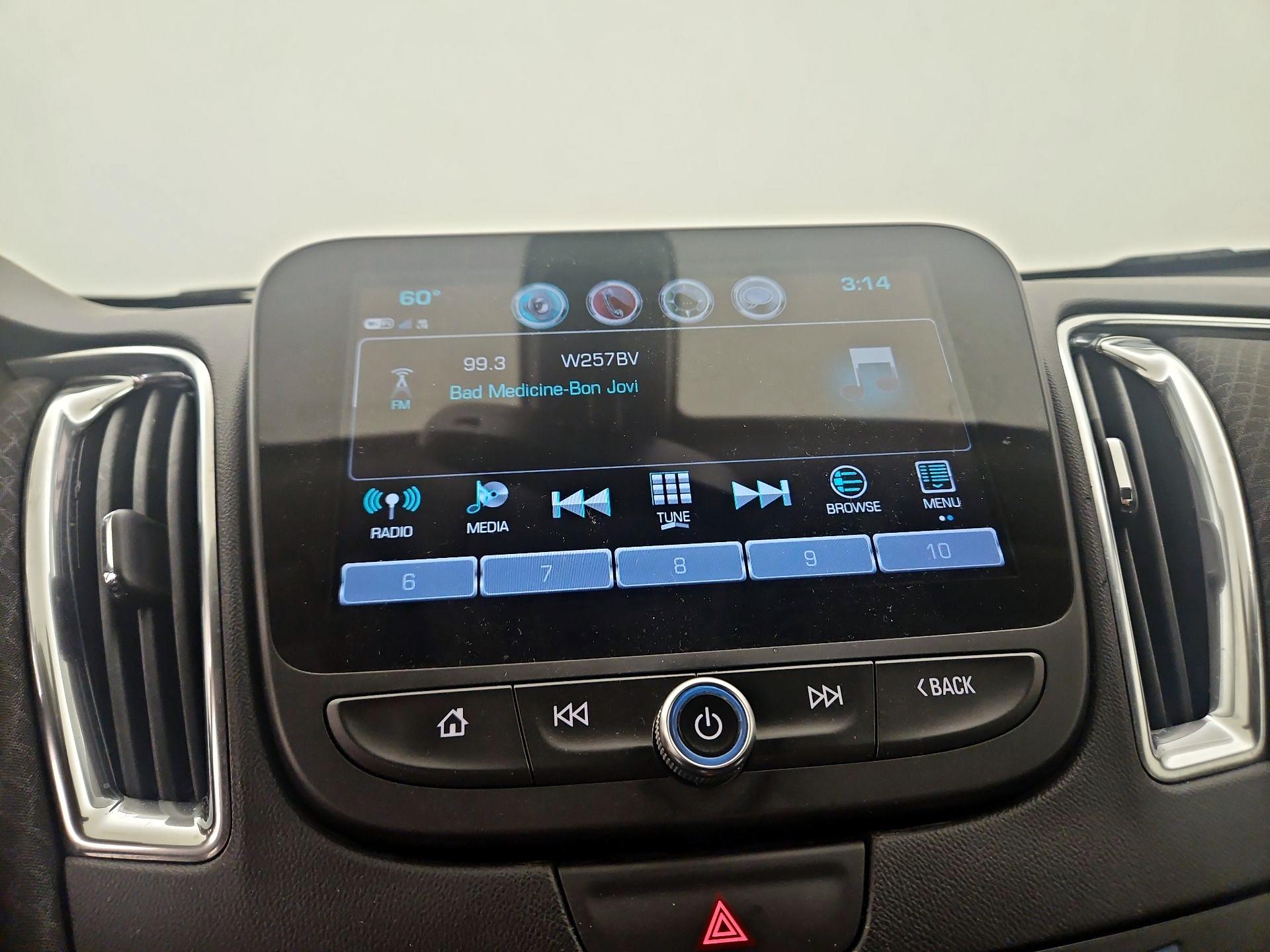 Thumbnail: 2017 Chevrolet Malibu - 15