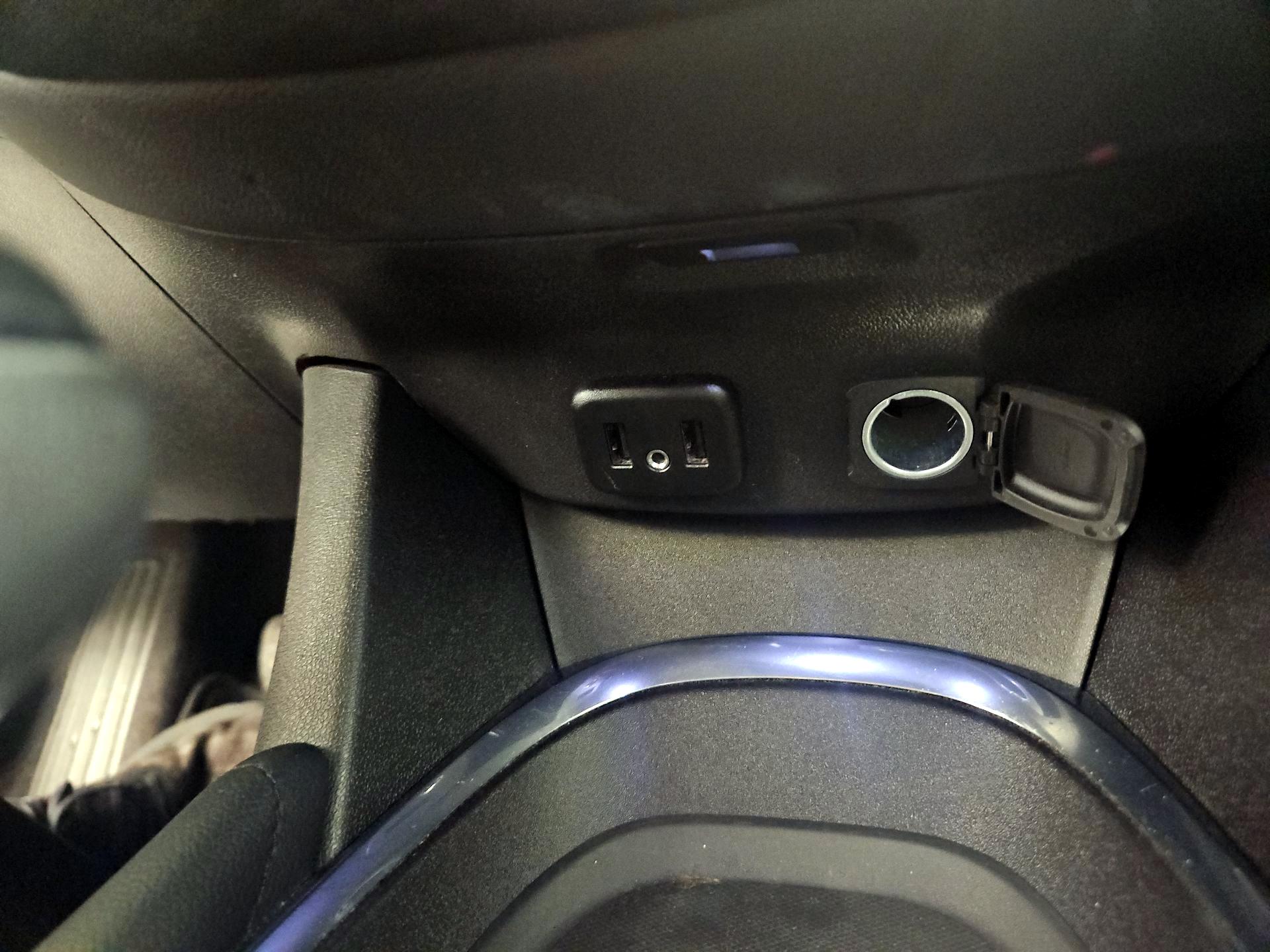 Thumbnail: 2017 Chevrolet Malibu - 18