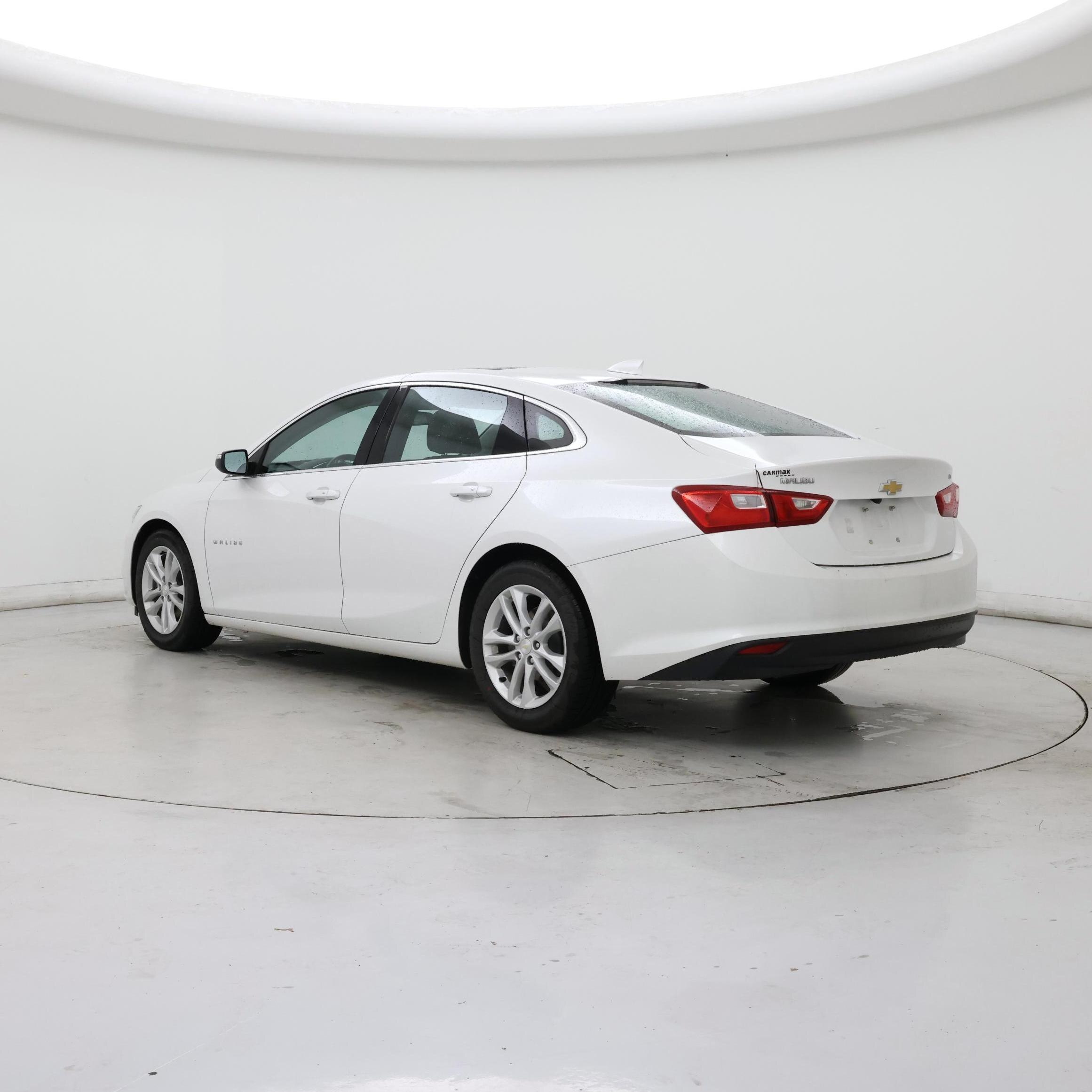 Thumbnail: 2017 Chevrolet Malibu - 2