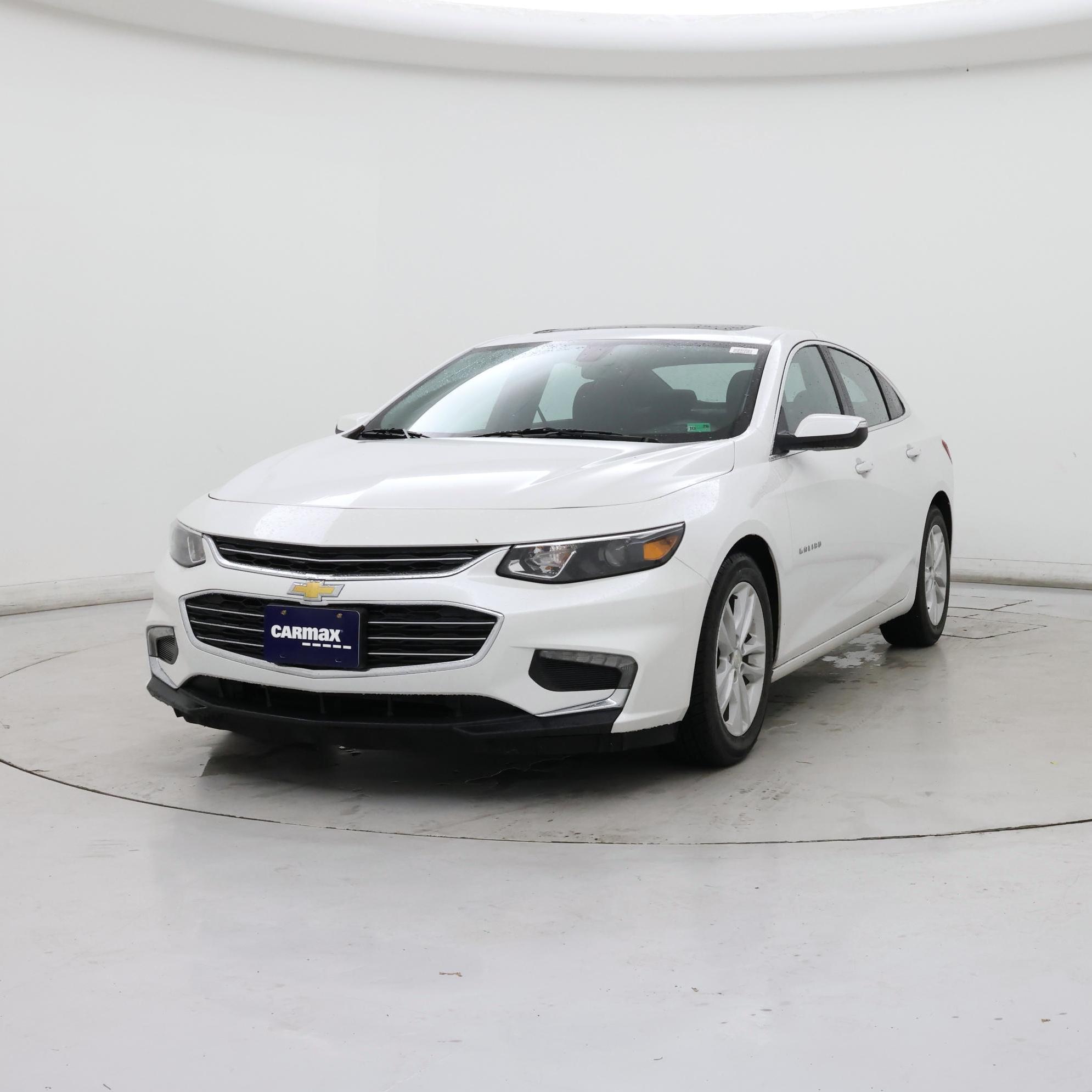 Thumbnail: 2017 Chevrolet Malibu - 4