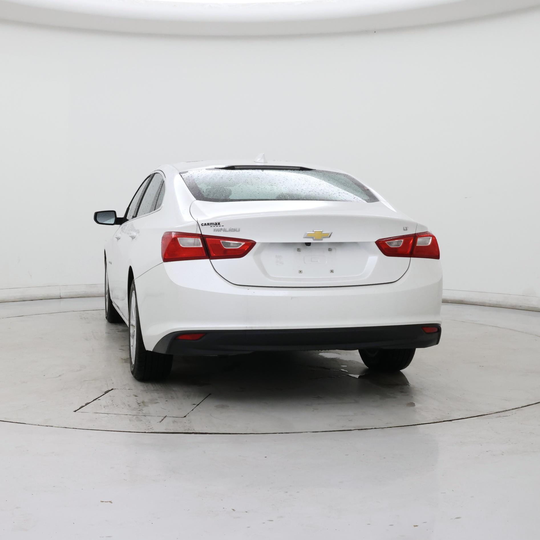 Thumbnail: 2017 Chevrolet Malibu - 6