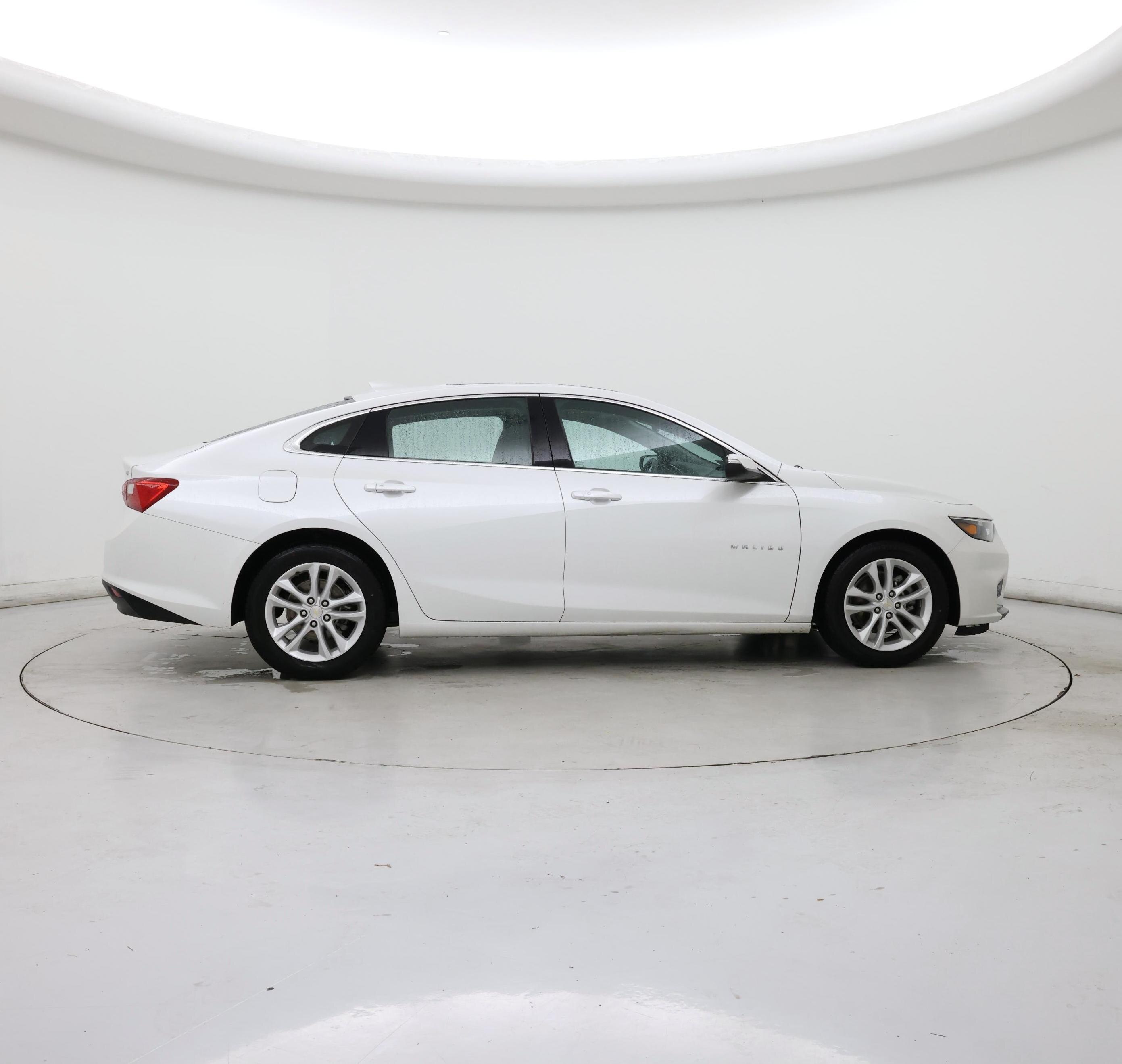 Thumbnail: 2017 Chevrolet Malibu - 7