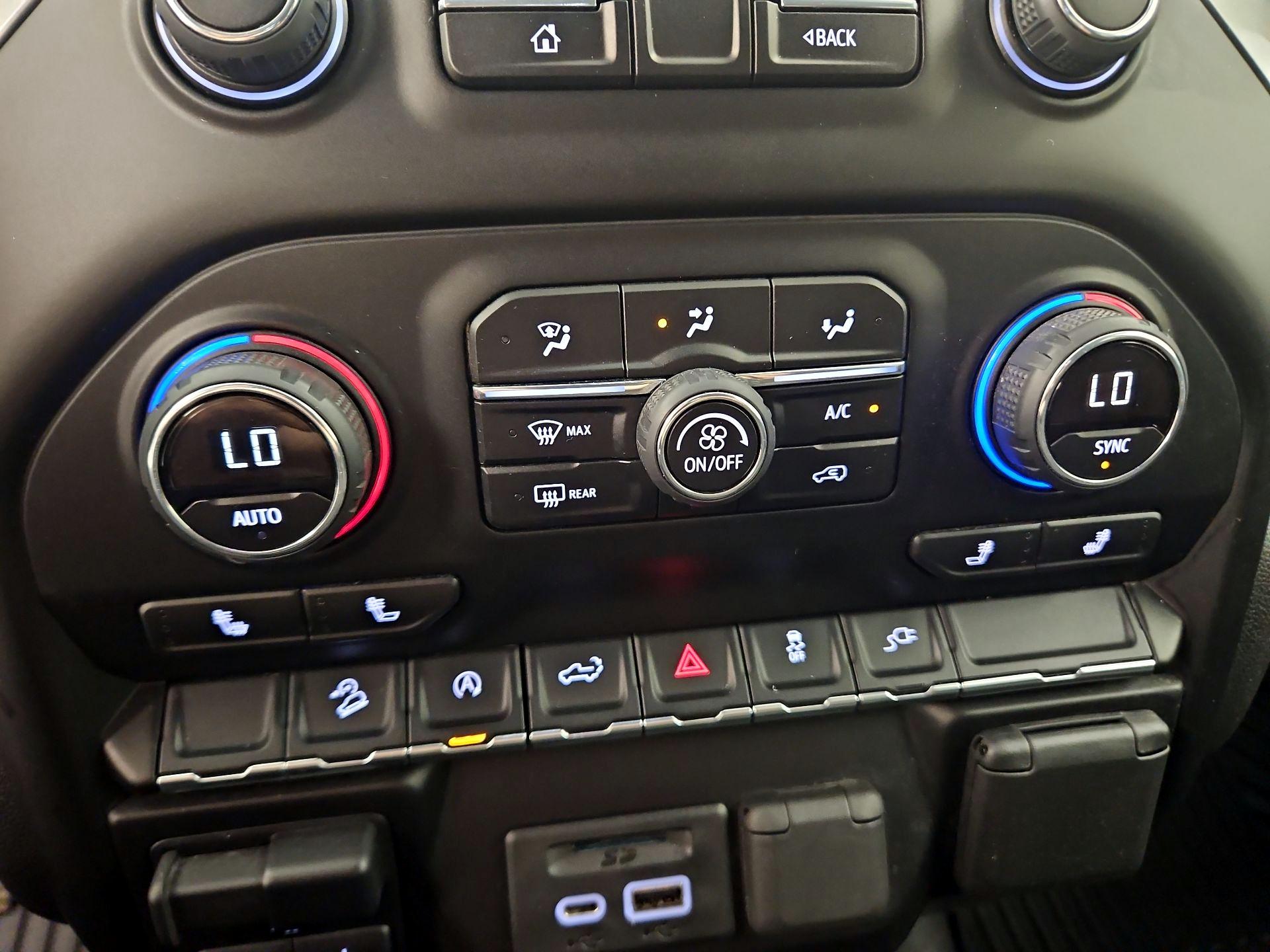 Thumbnail: 2019 Chevrolet Silverado 1500 - 16