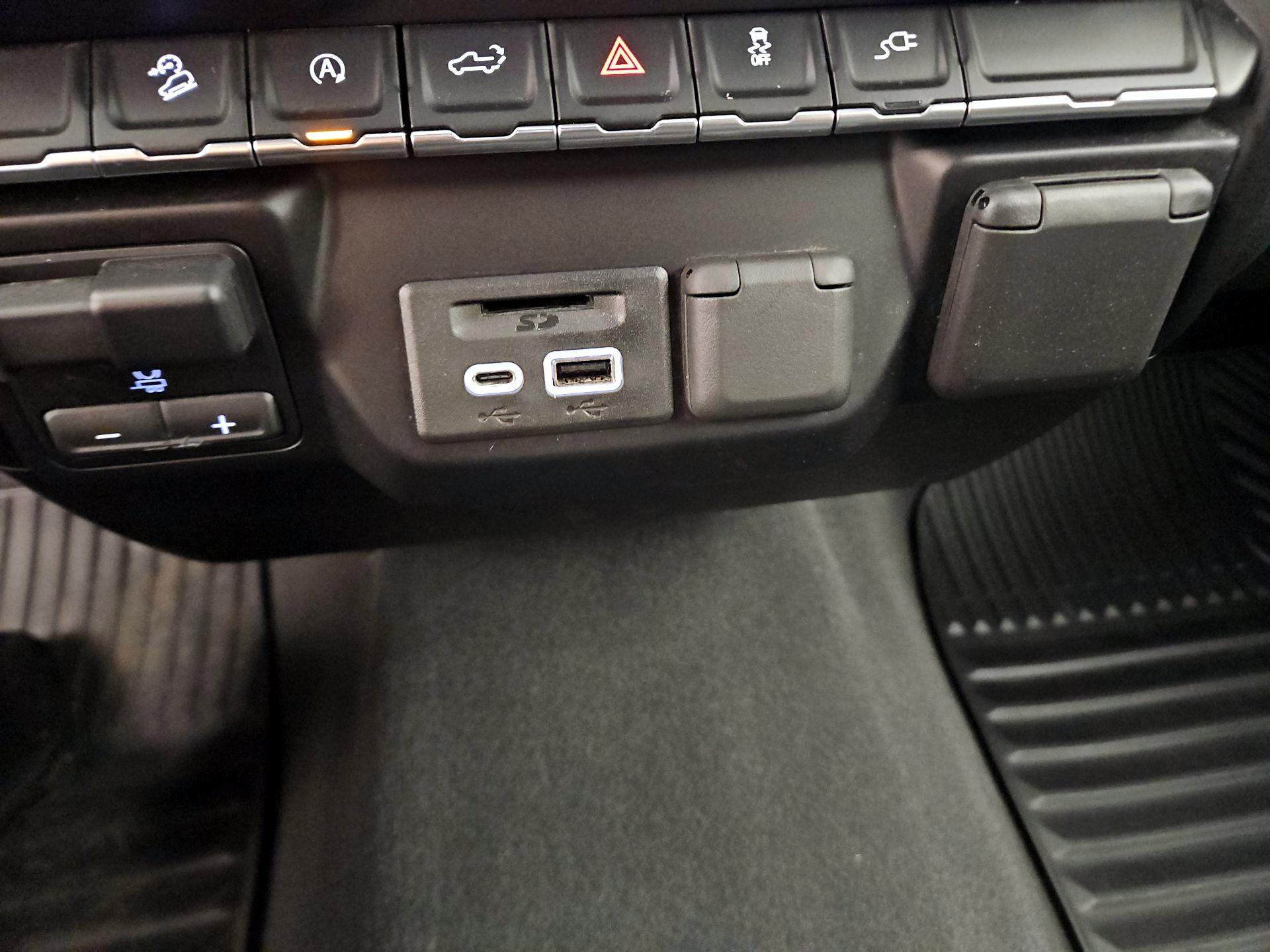 Thumbnail: 2019 Chevrolet Silverado 1500 - 18