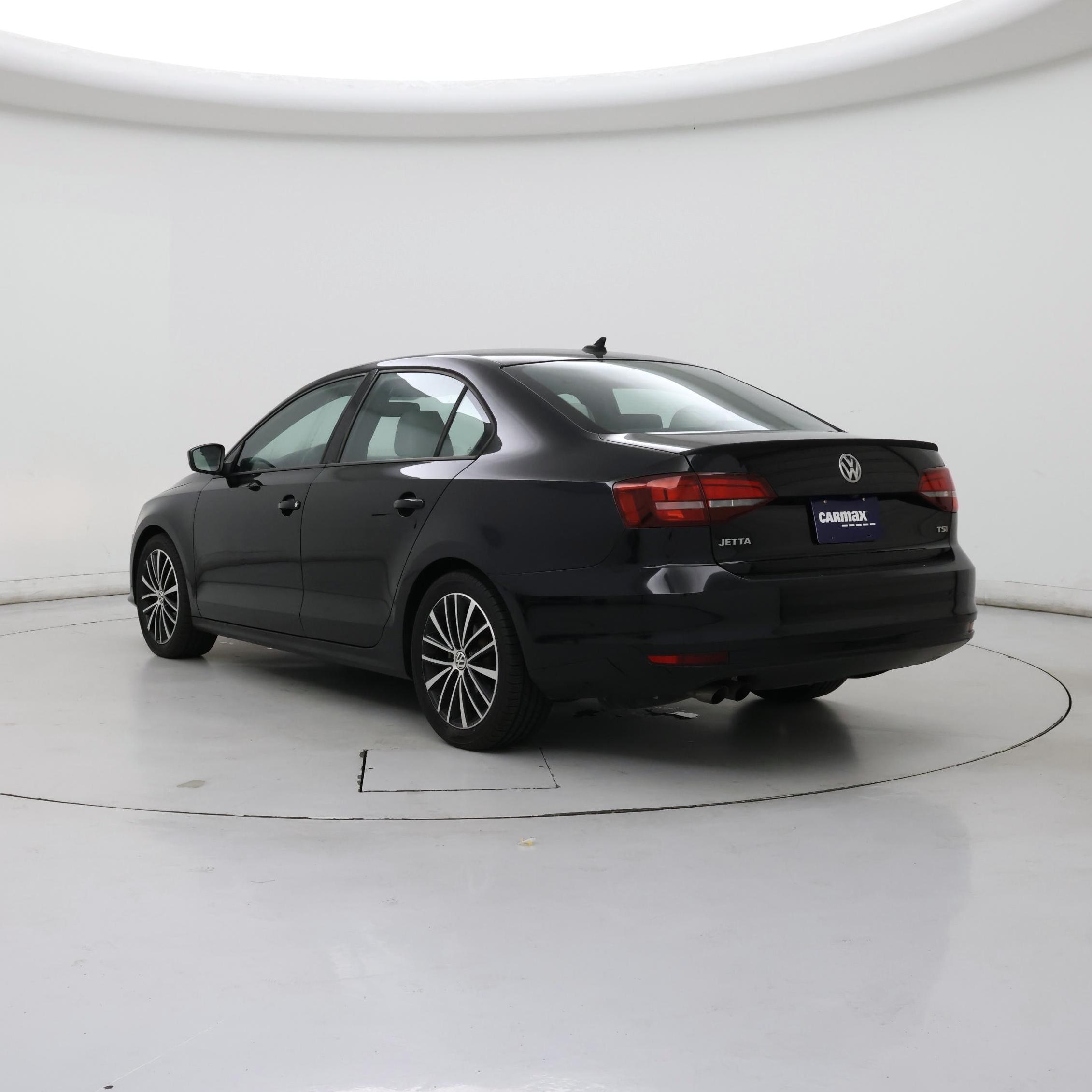 Thumbnail: 2016 Volkswagen Jetta - 2