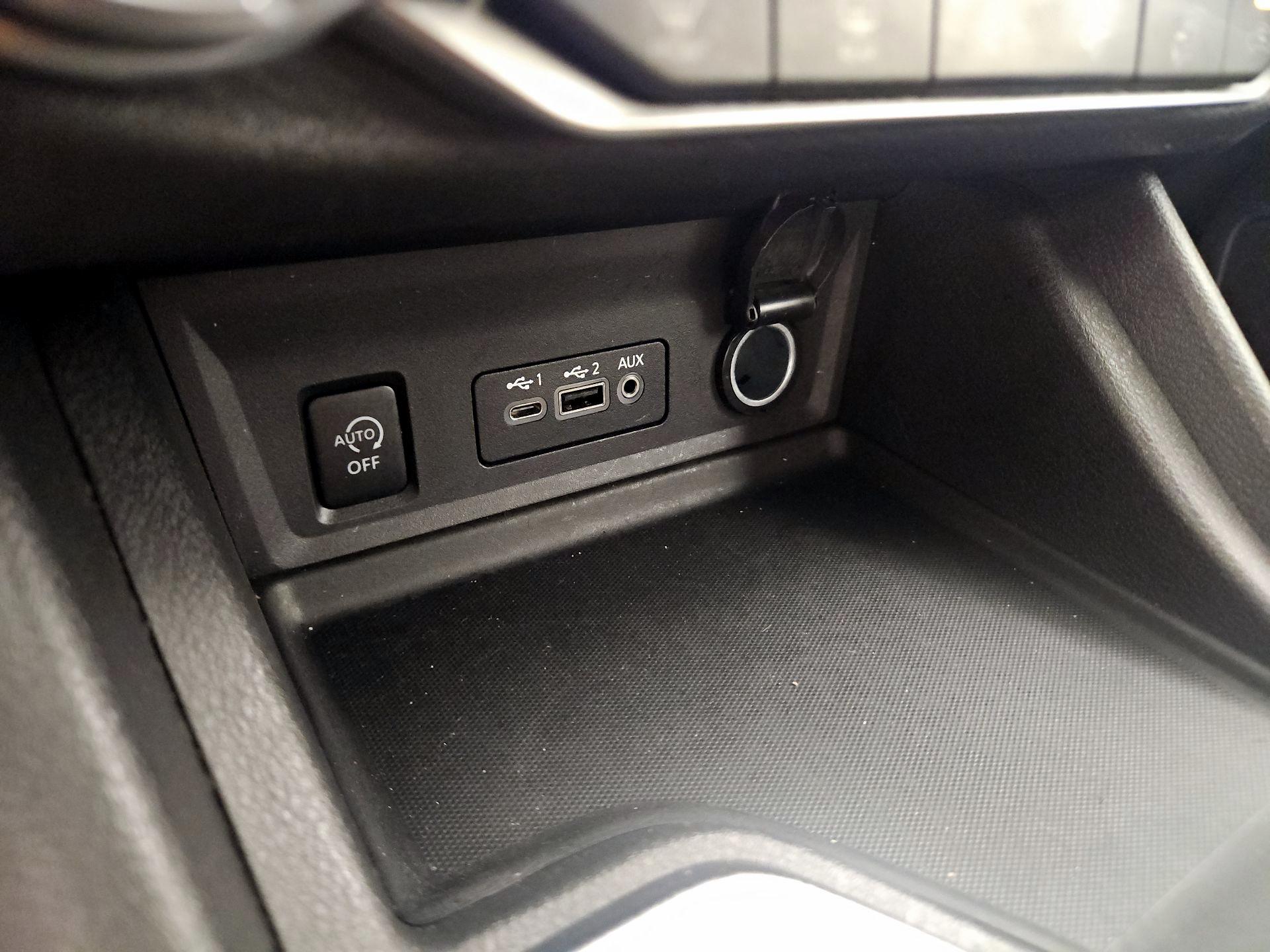 Thumbnail: 2024 Nissan Sentra - 18