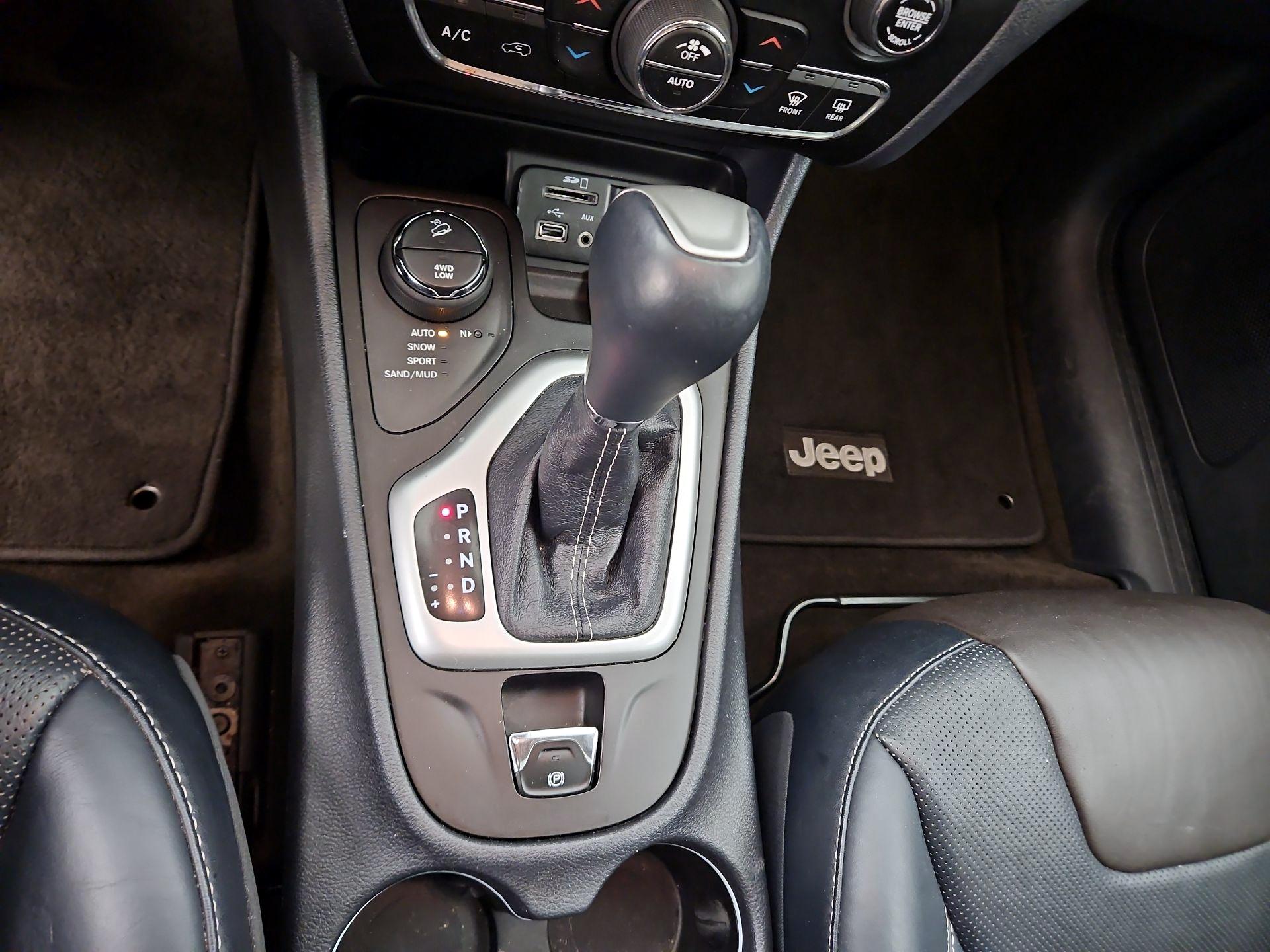 Thumbnail: 2014 Jeep Cherokee - 18