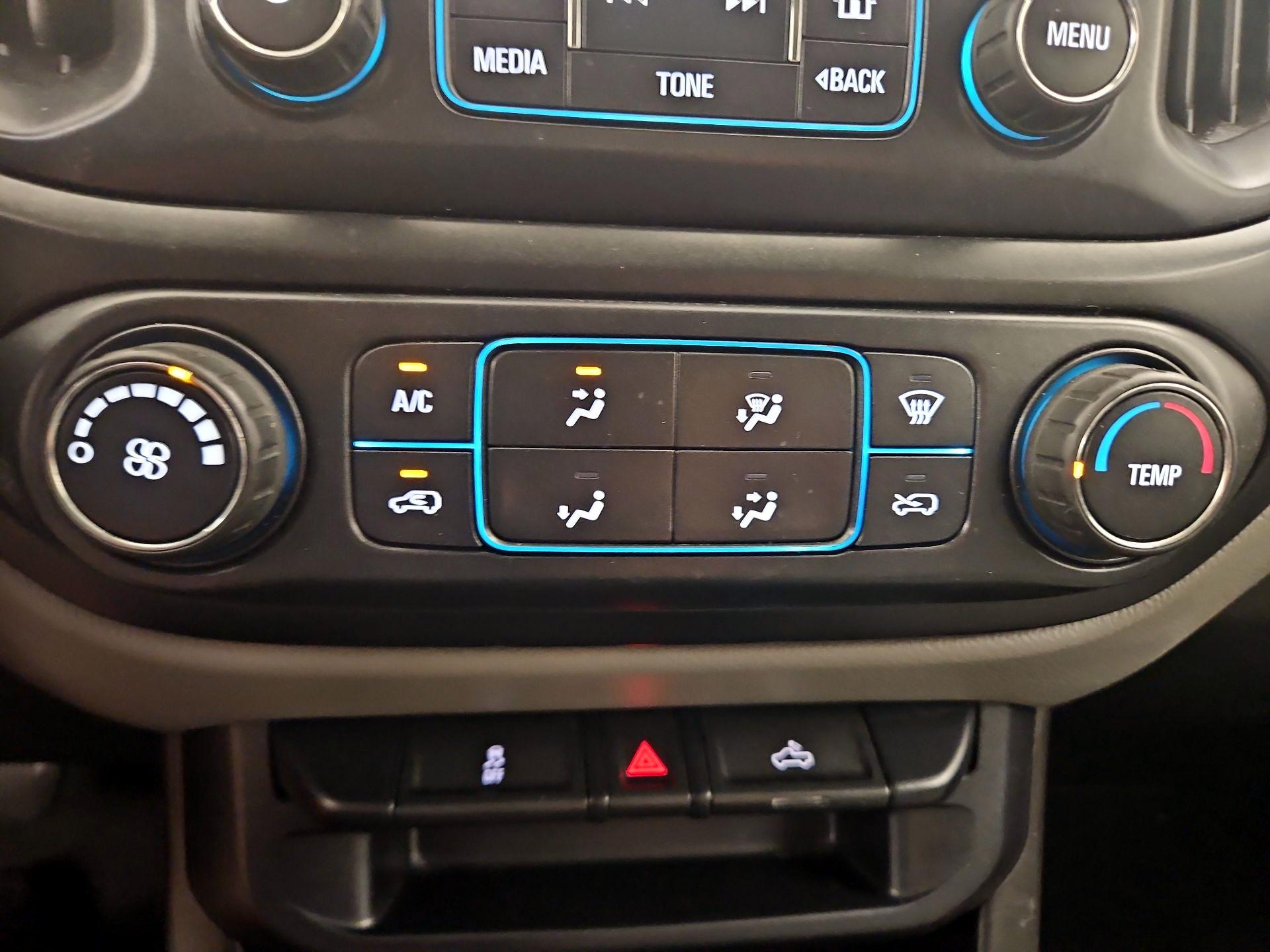Thumbnail: 2015 Chevrolet Colorado - 16