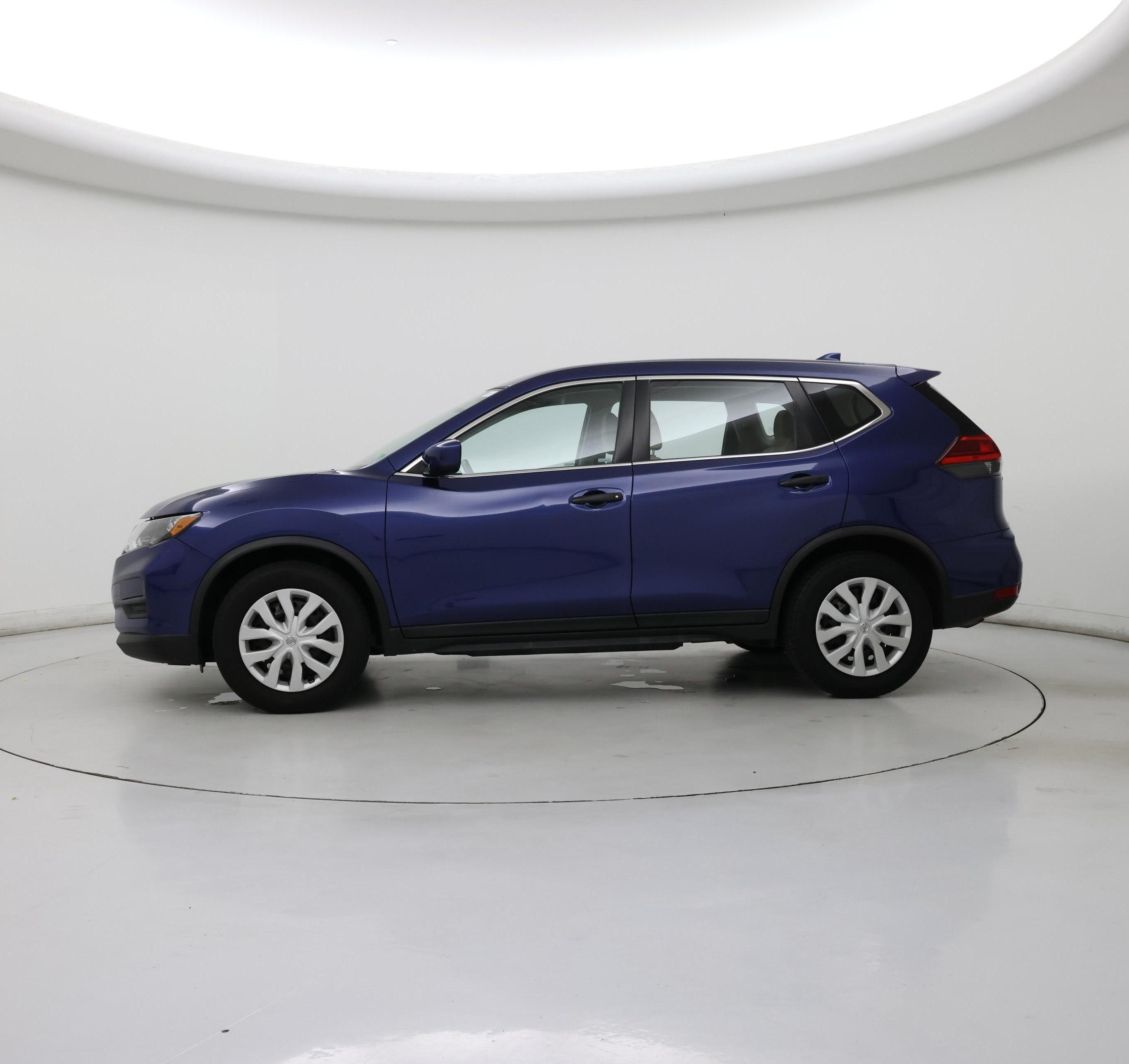 Thumbnail: 2017 Nissan Rogue - 3