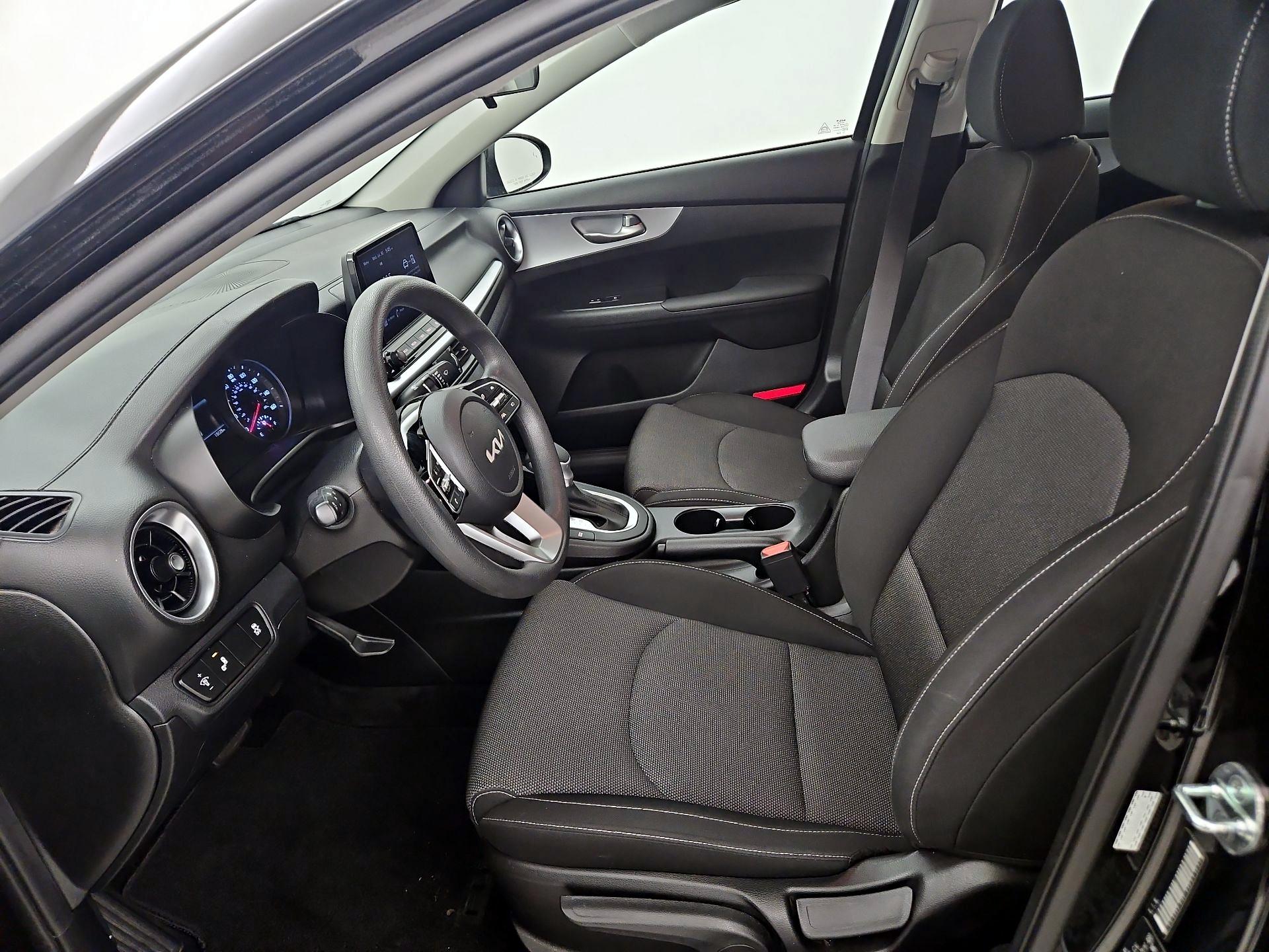 Thumbnail: 2023 Kia Forte - 11