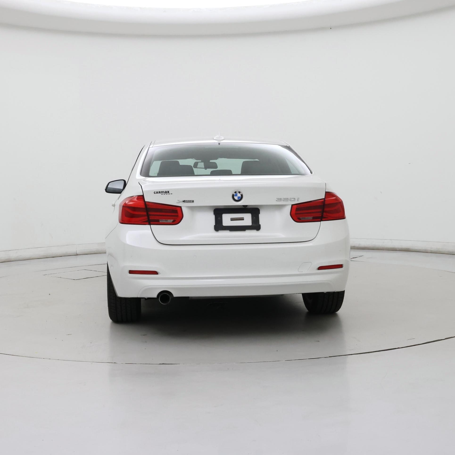 Thumbnail: 2017 BMW 3 Series - 6