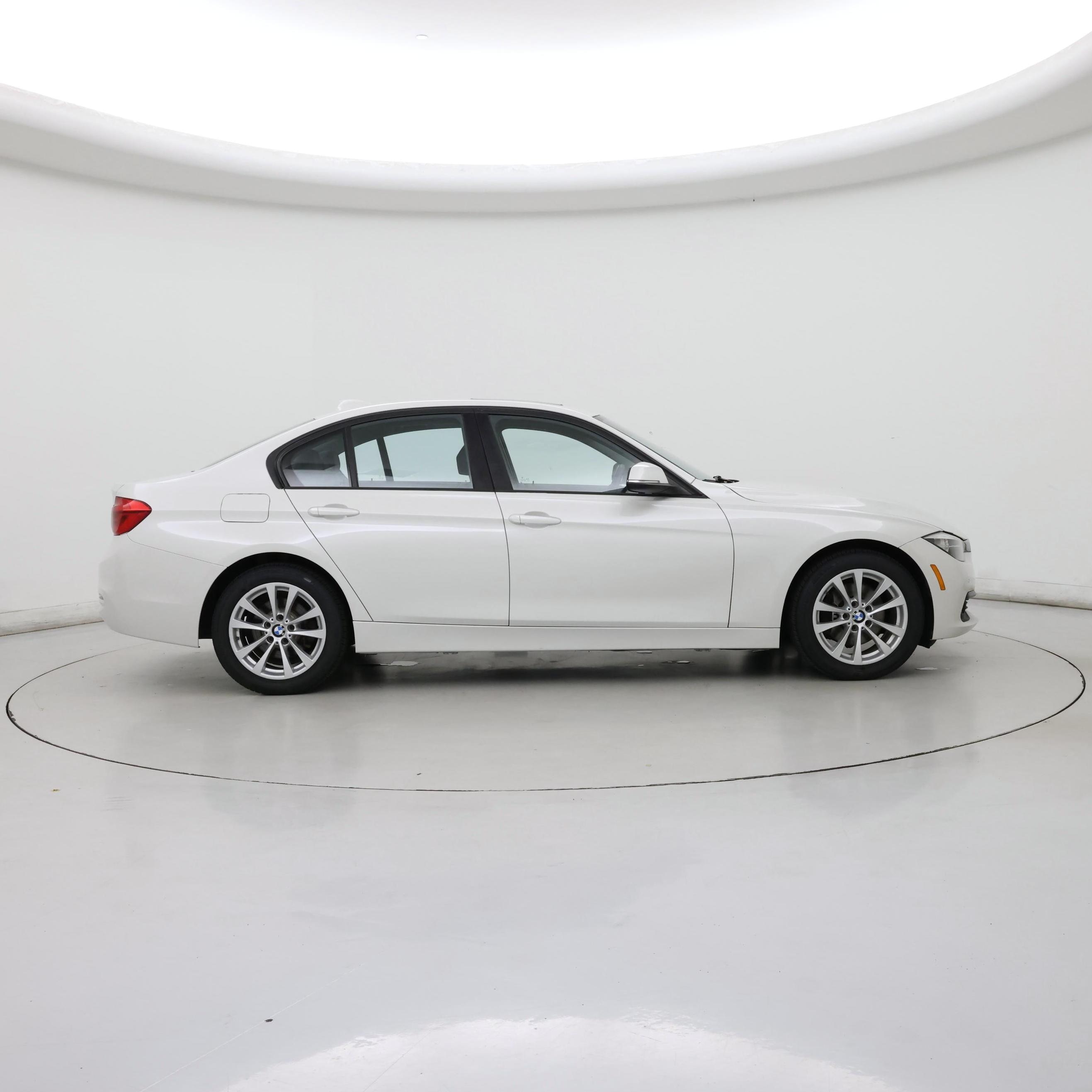 Thumbnail: 2017 BMW 3 Series - 7