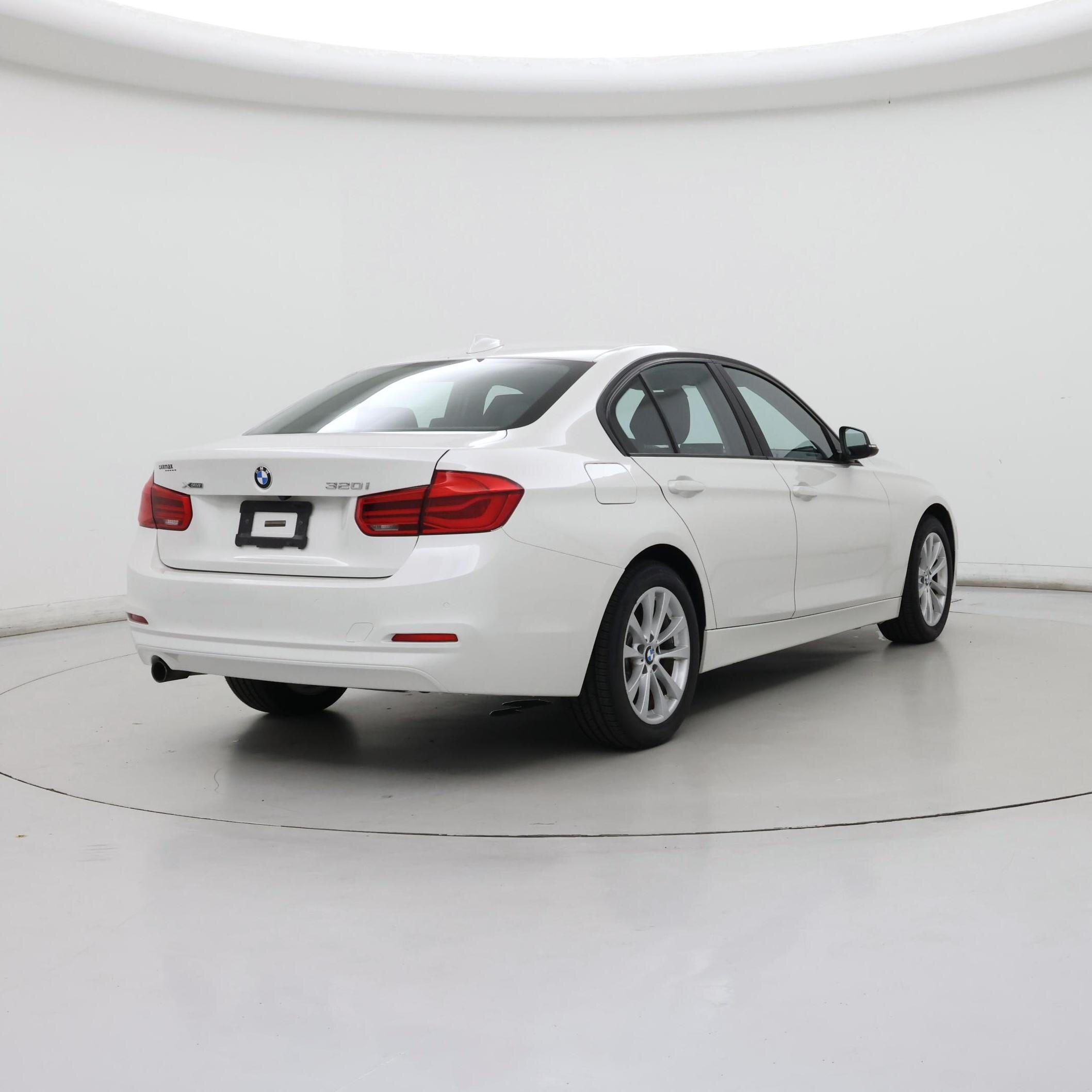 Thumbnail: 2017 BMW 3 Series - 8