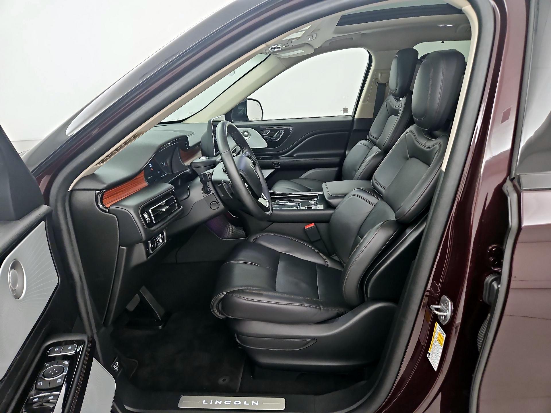 Thumbnail: 2024 Lincoln Aviator - 11