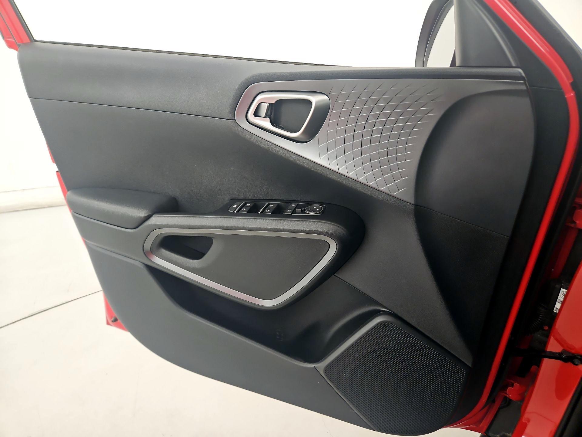 Thumbnail: 2021 Kia Soul - 12