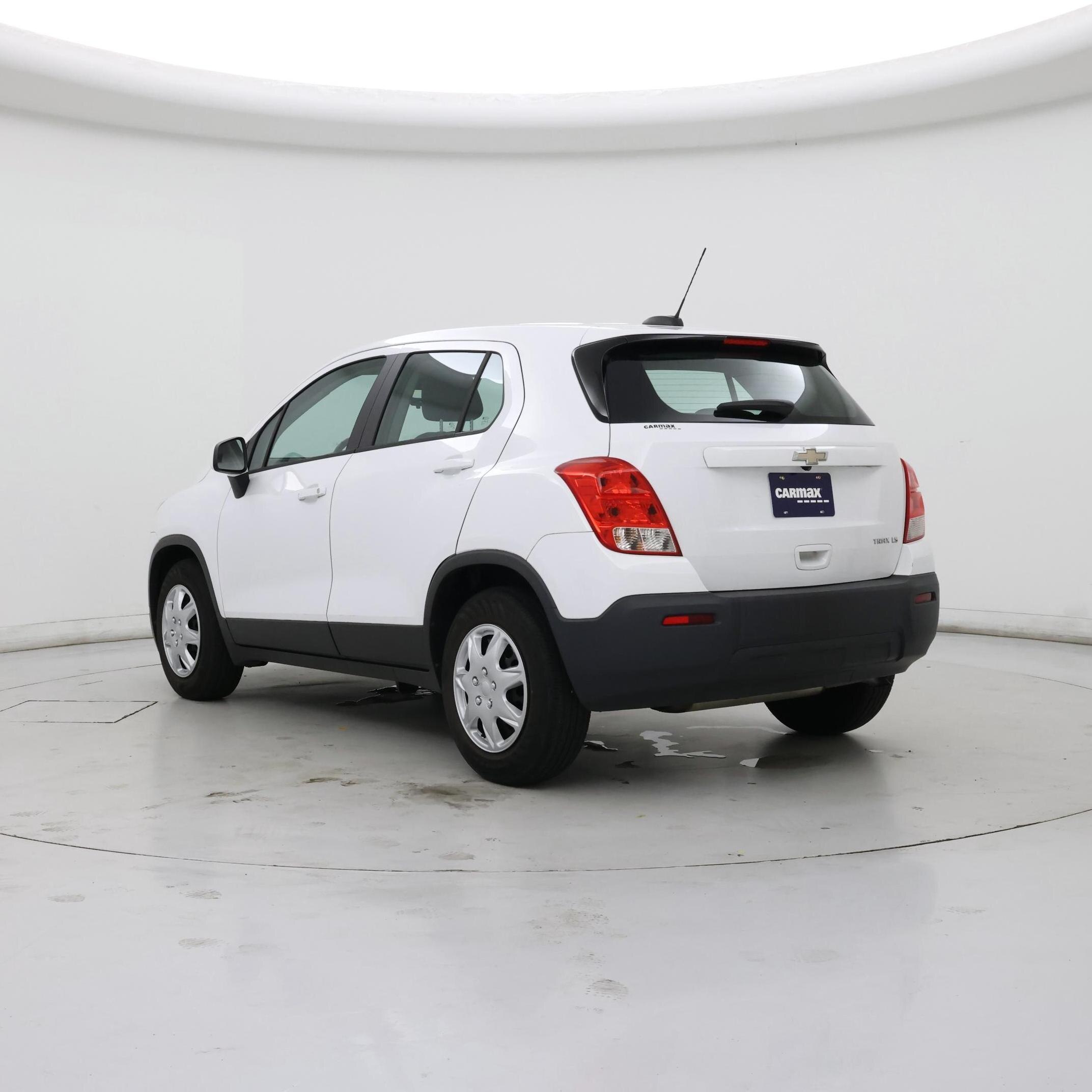 Thumbnail: 2016 Chevrolet Trax - 2