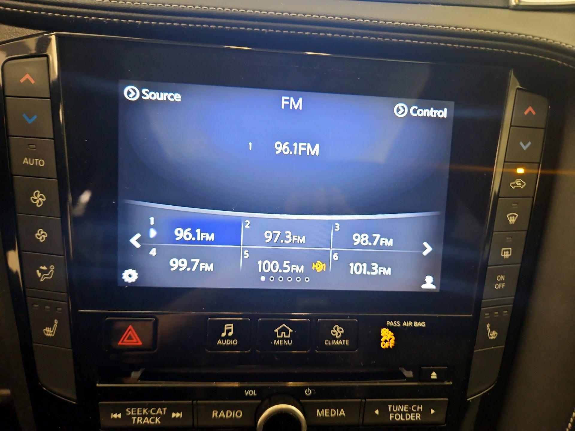 Thumbnail: 2019 INFINITI QX50 - 15